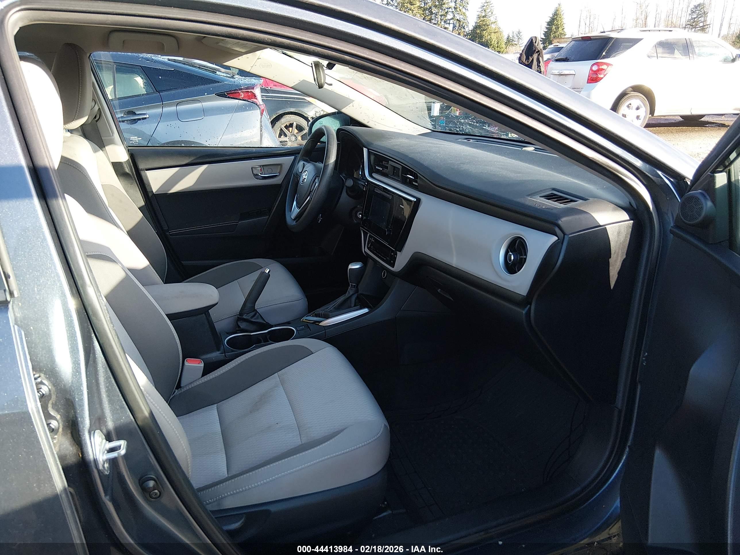 TOYOTA COROLLA image 5