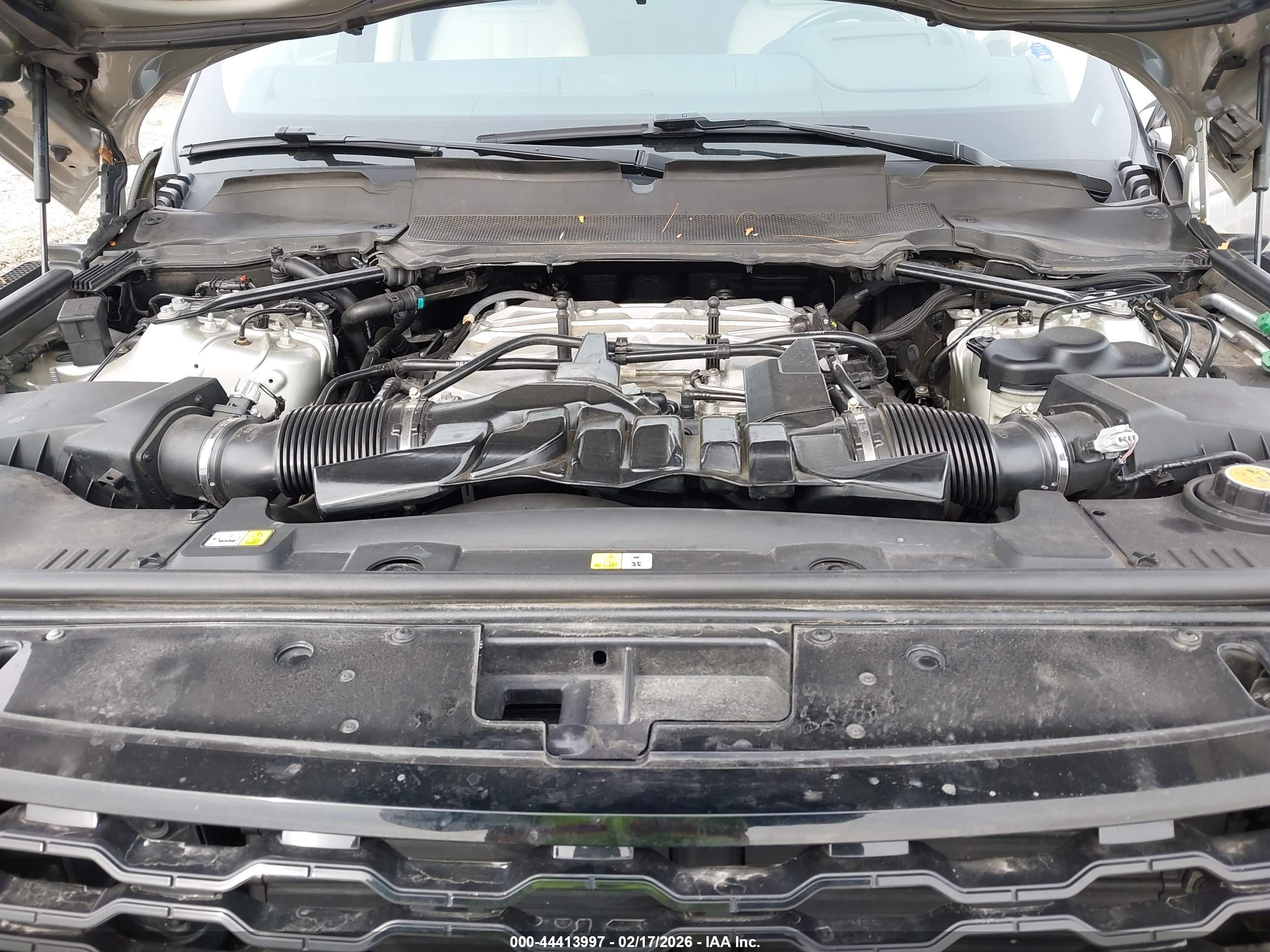 LAND ROVER image 10