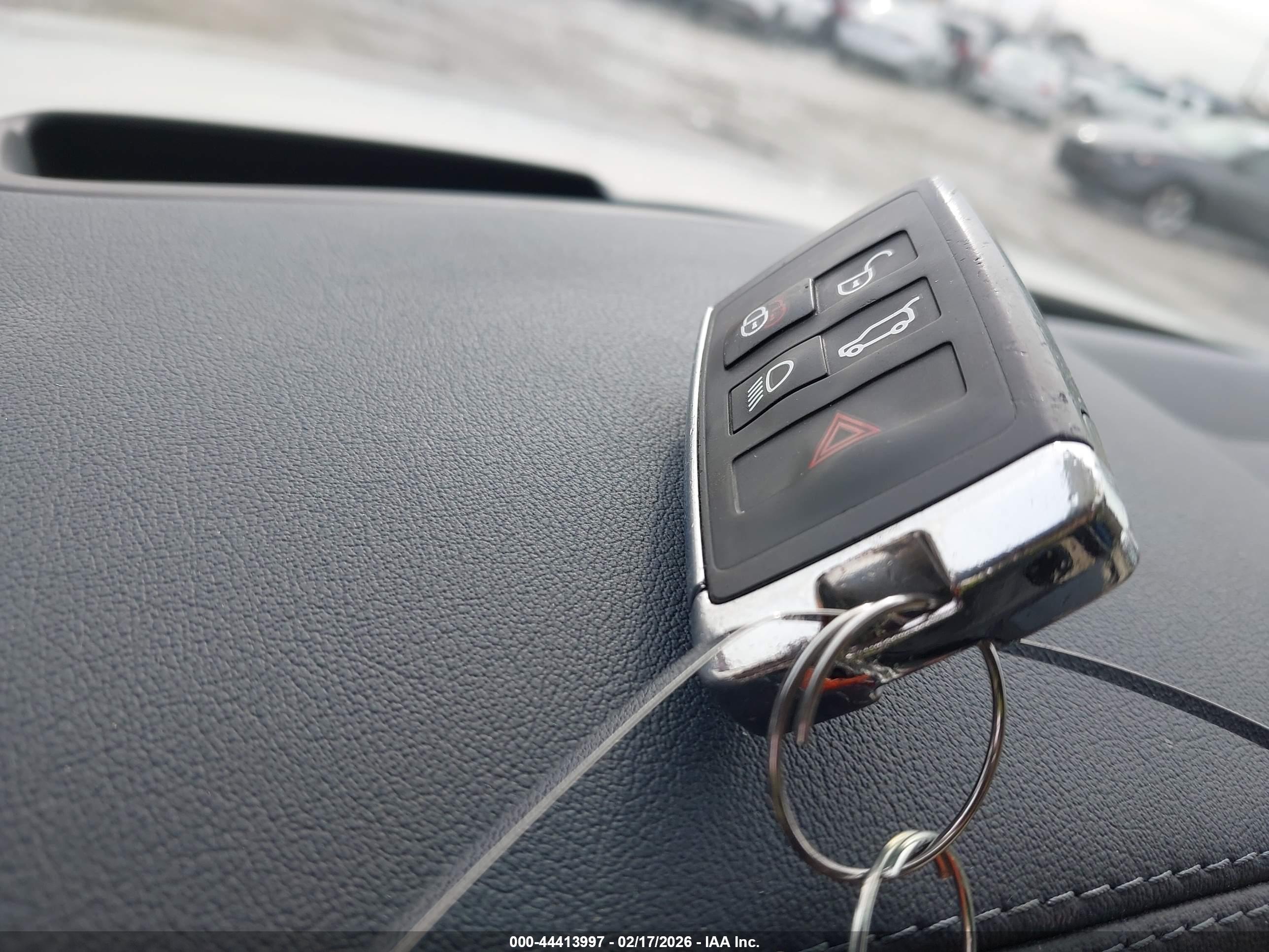 LAND ROVER image 11