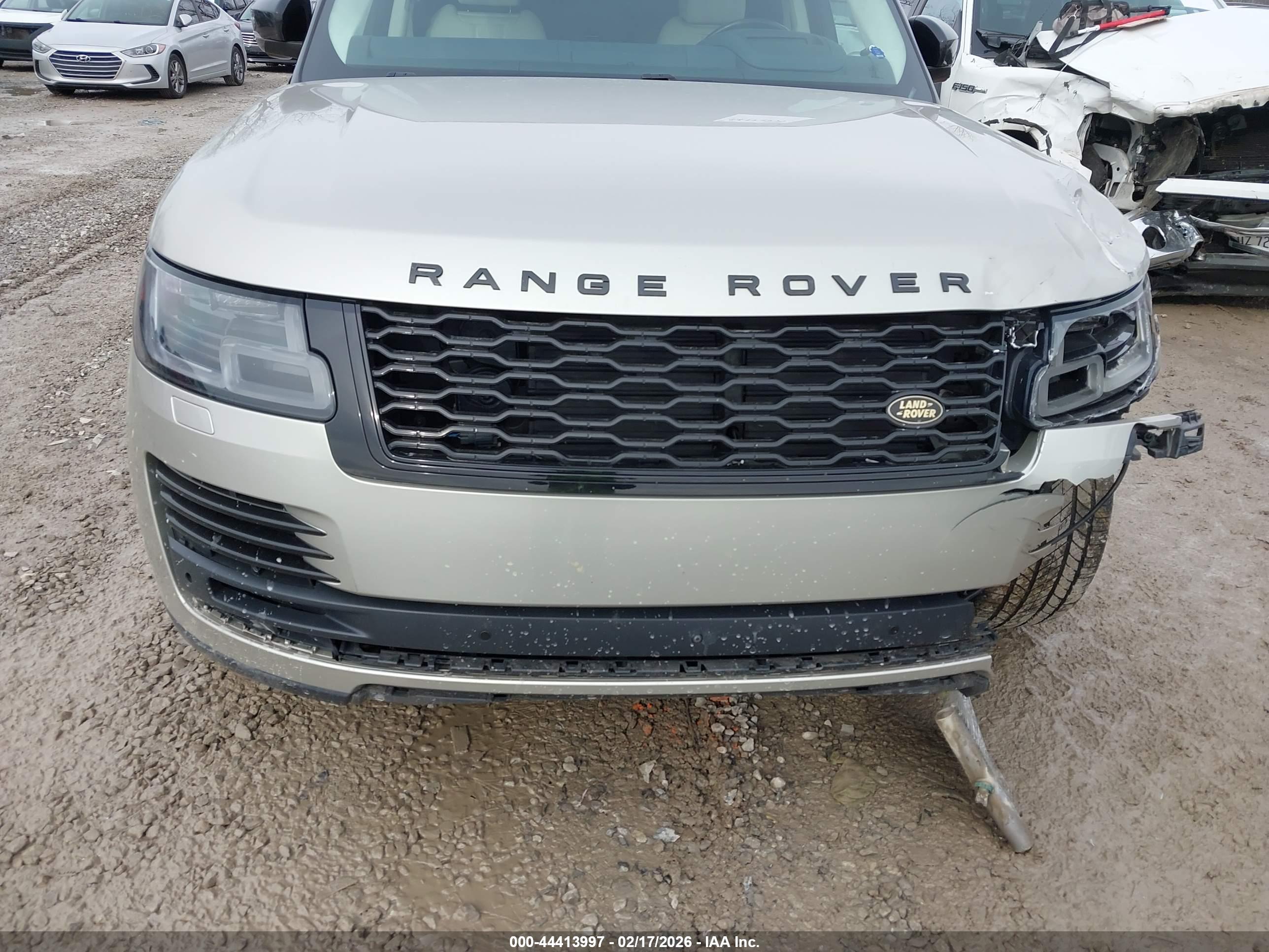 LAND ROVER image 6