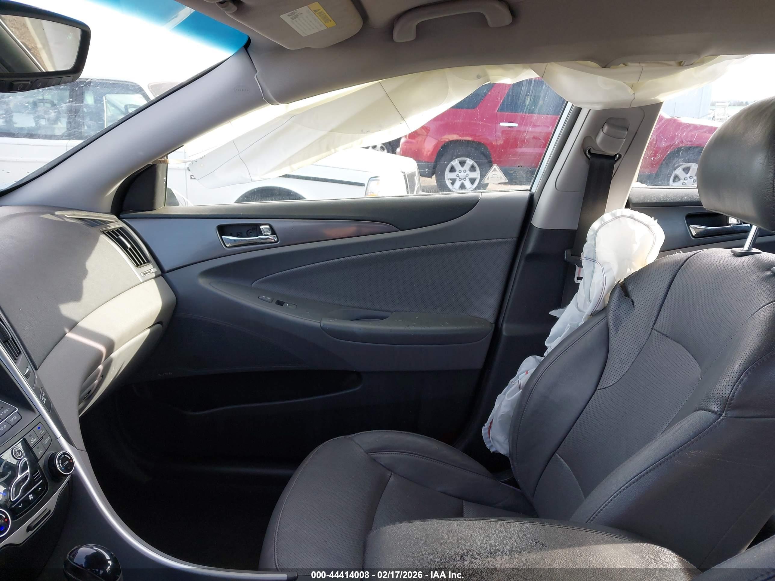 HYUNDAI SONATA image 5