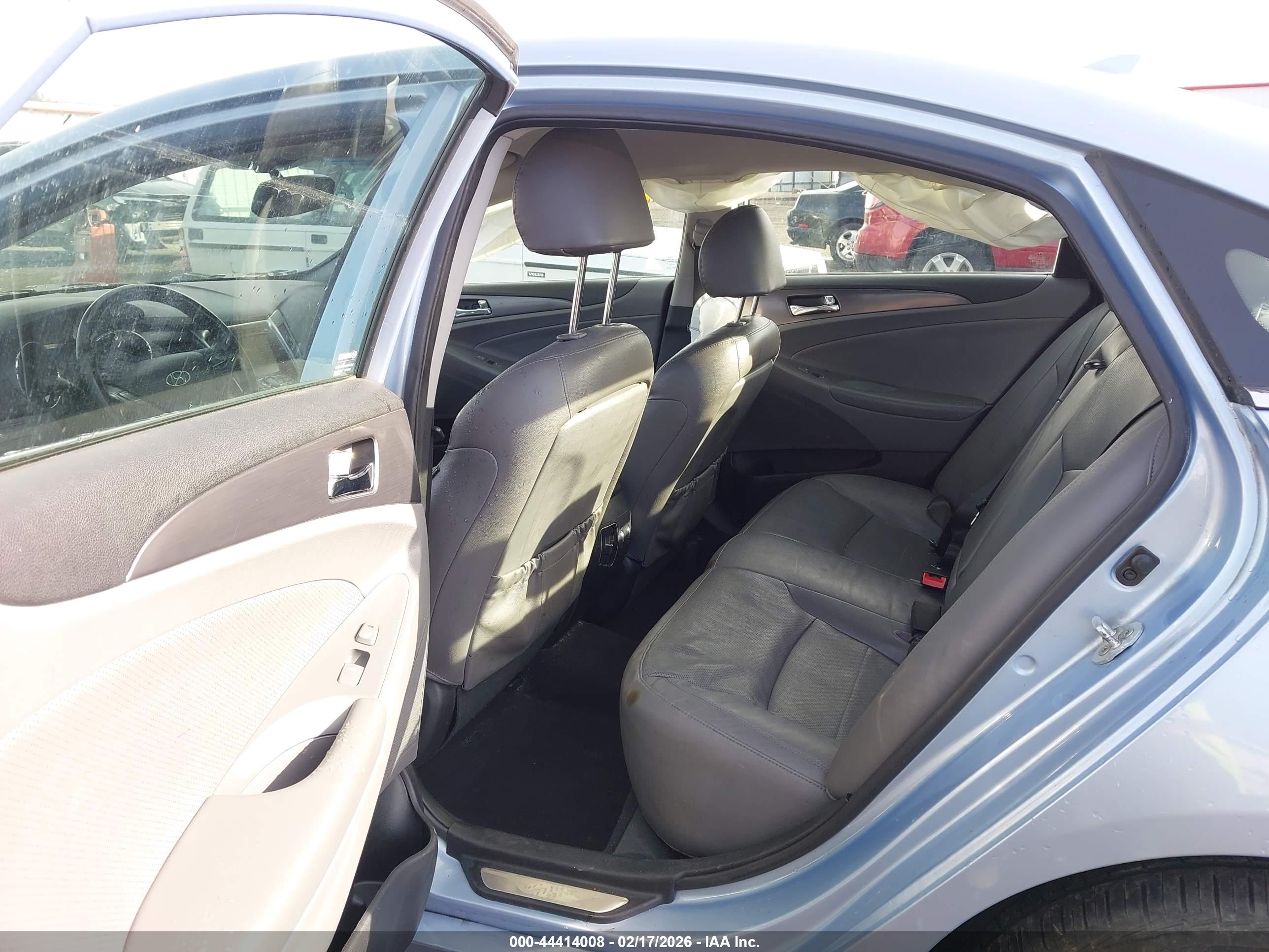 HYUNDAI SONATA image 8