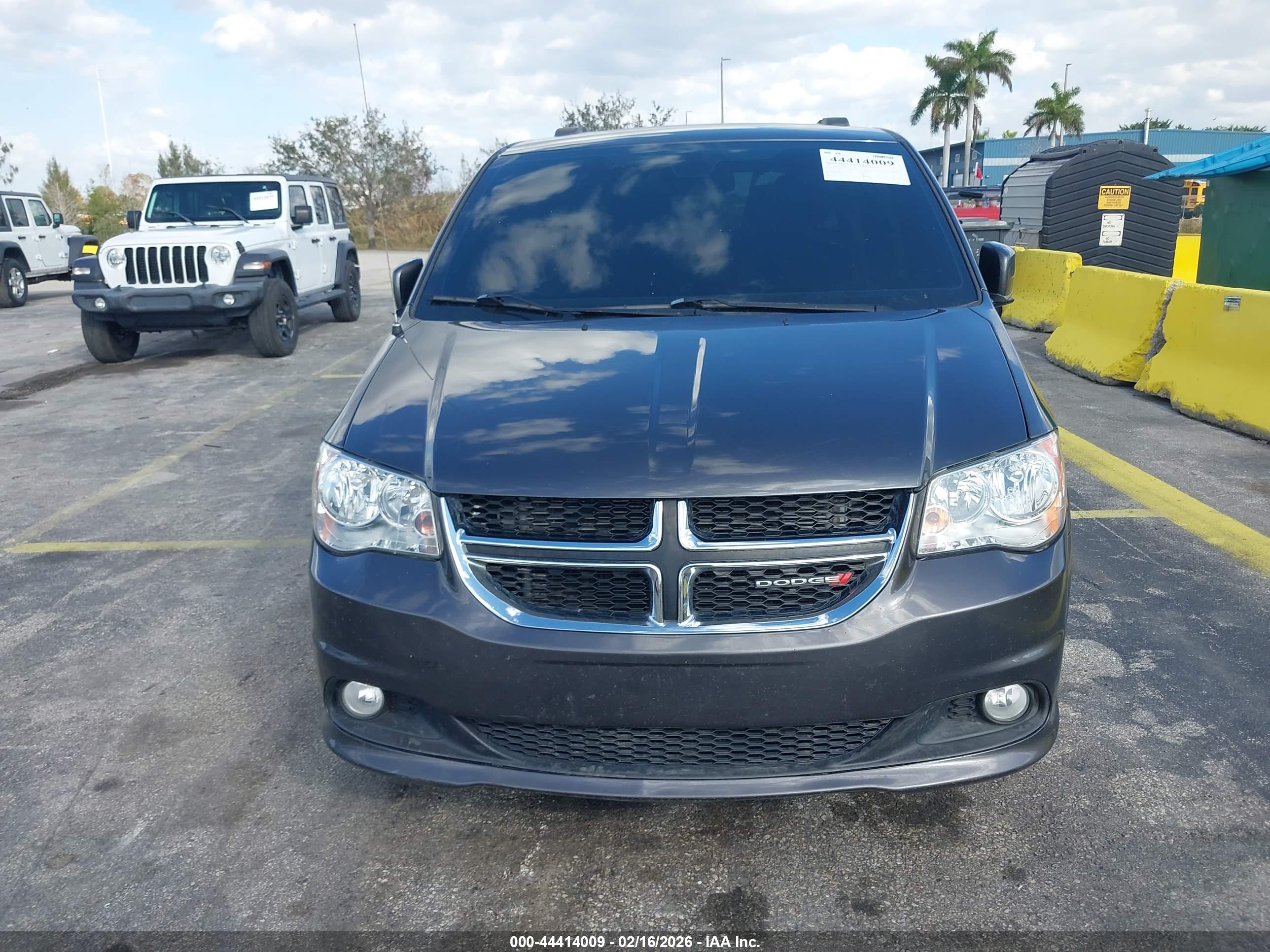 DODGE GRAND image 6