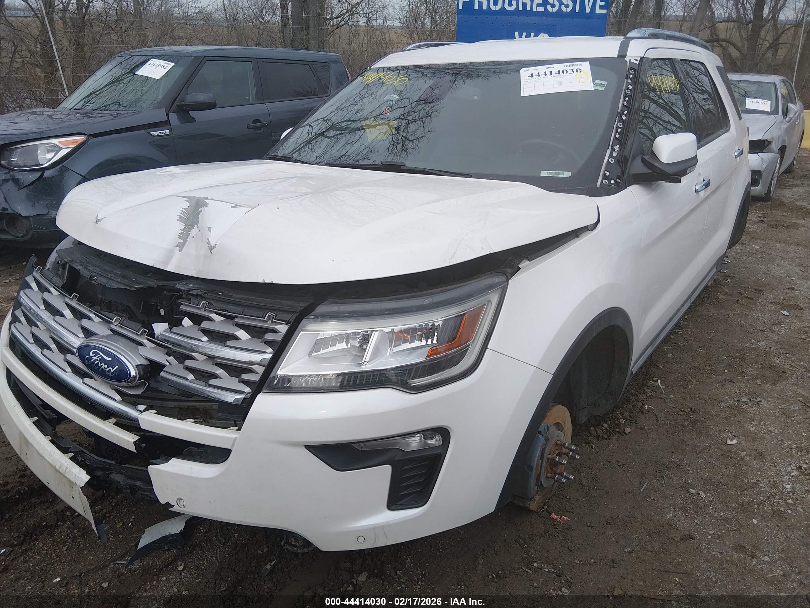 FORD EXPLORER image 6