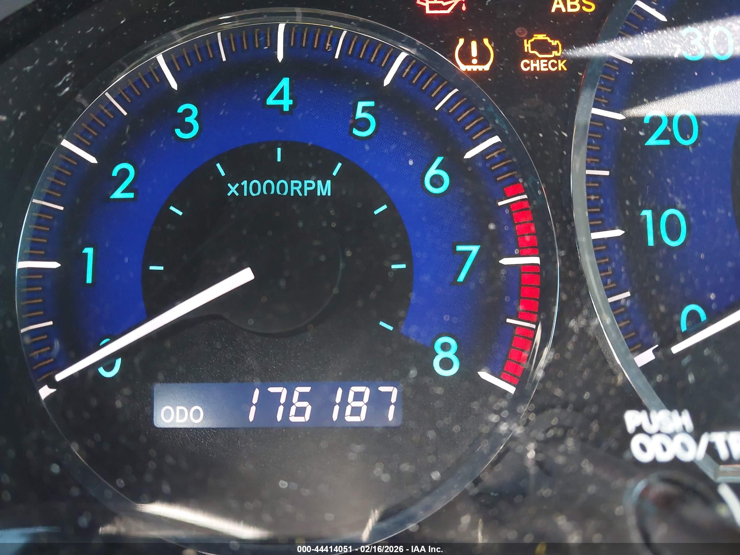 TOYOTA SIENNA image 7
