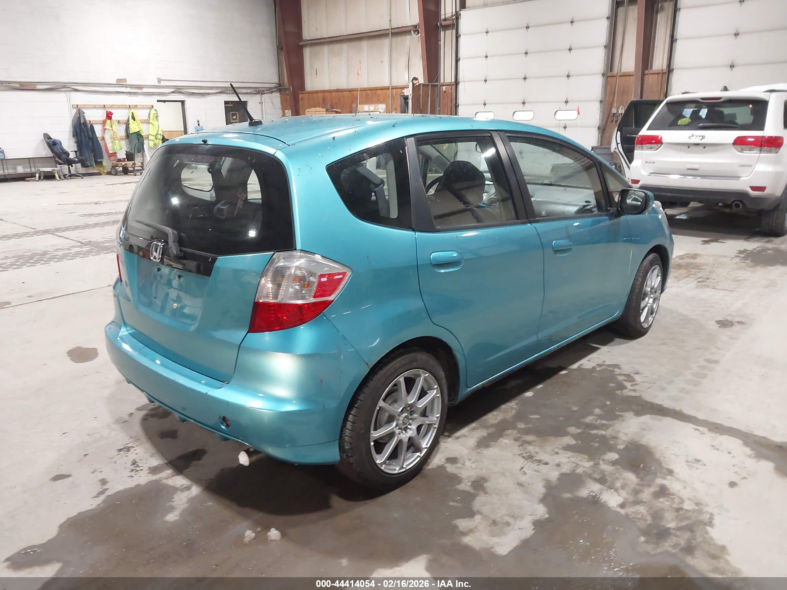 HONDA FIT image 4