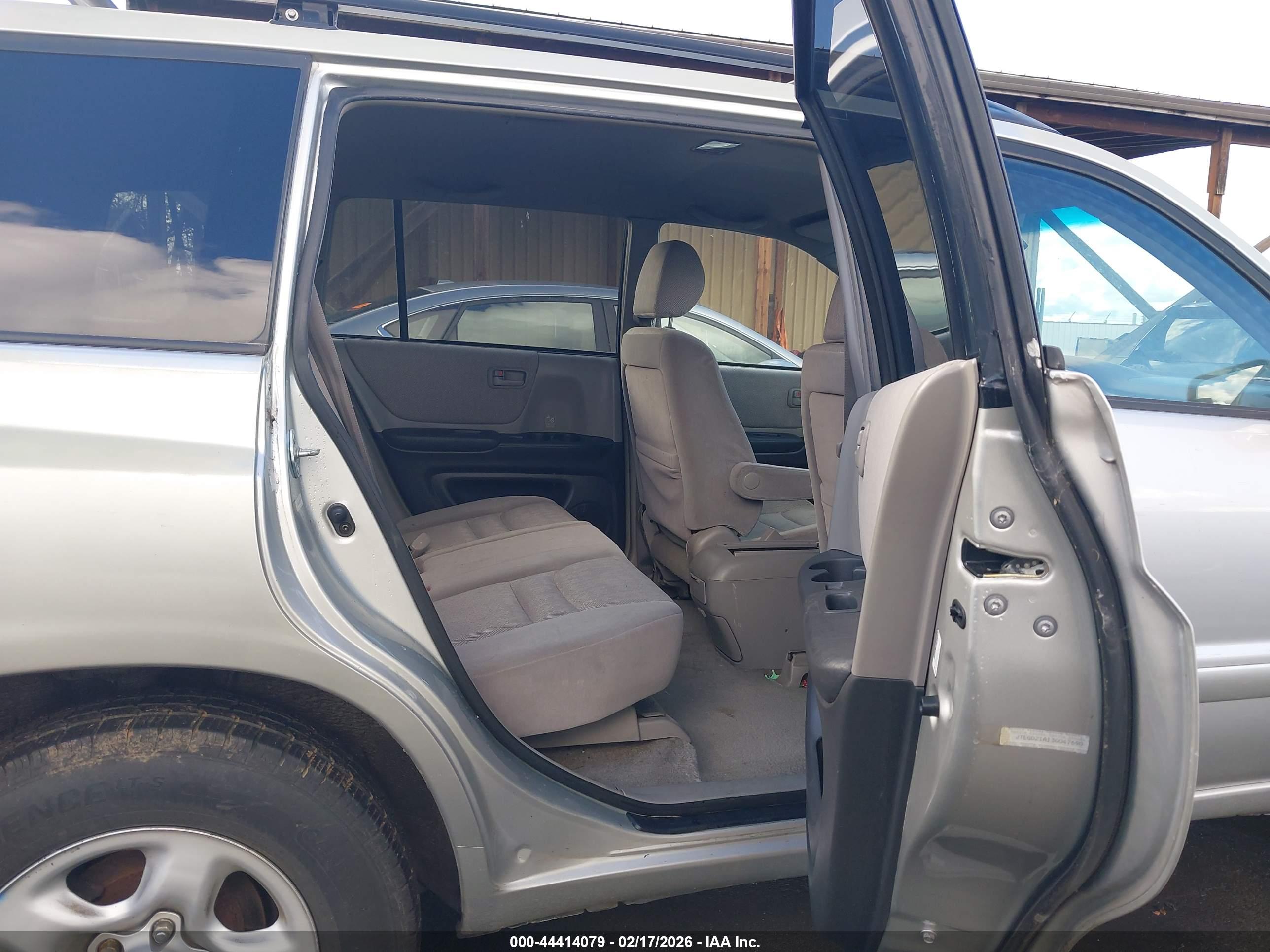 TOYOTA HIGHLANDER image 8