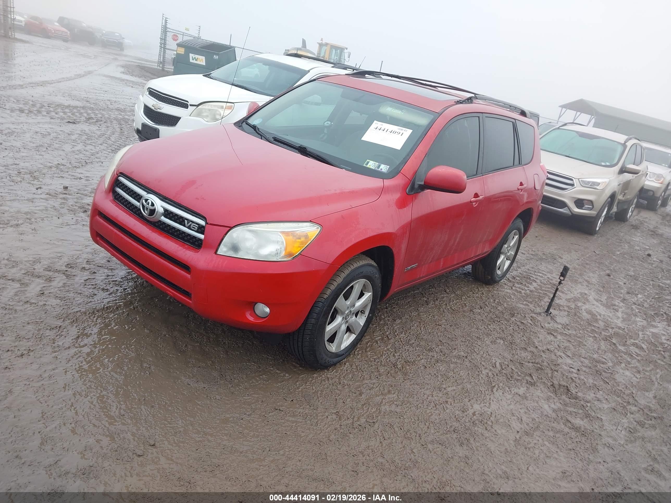 TOYOTA RAV4 image 2