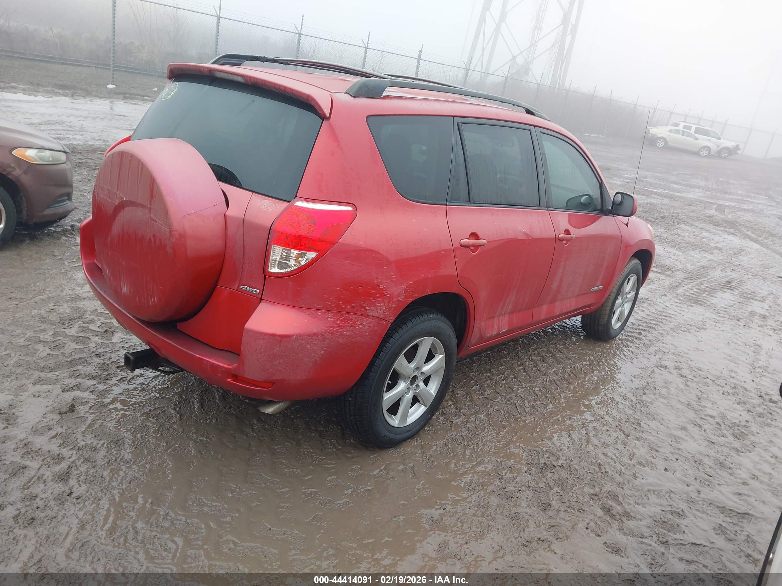 TOYOTA RAV4 image 4