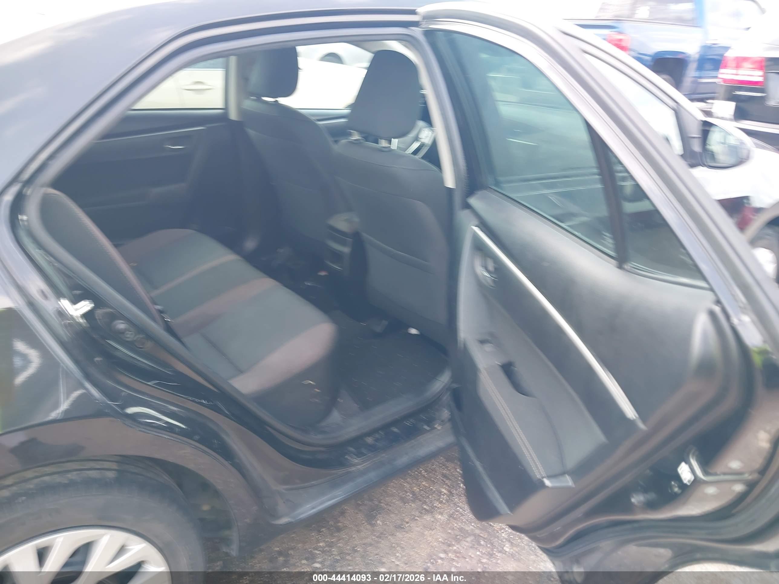 TOYOTA COROLLA image 8