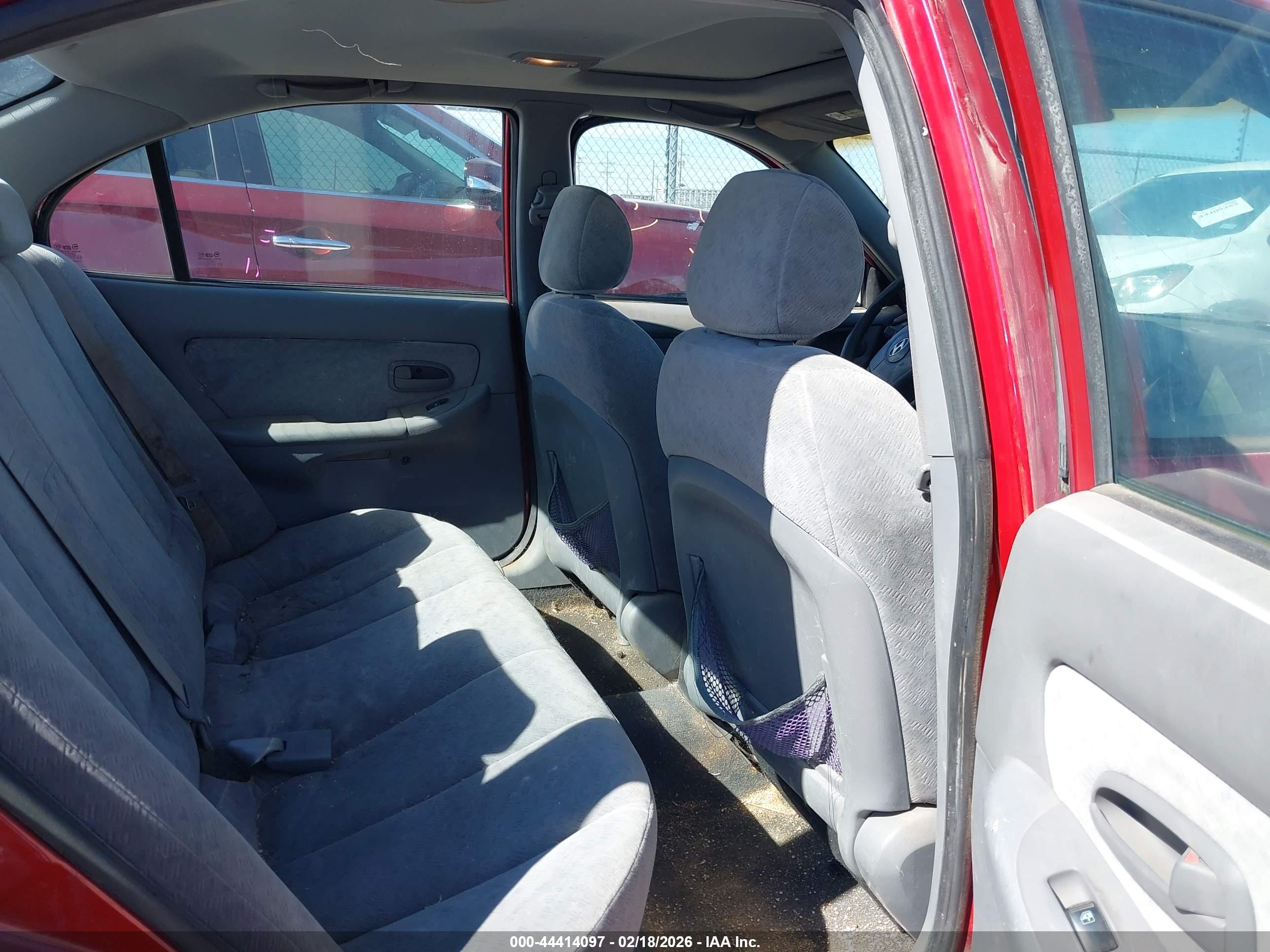 HYUNDAI ELANTRA image 8