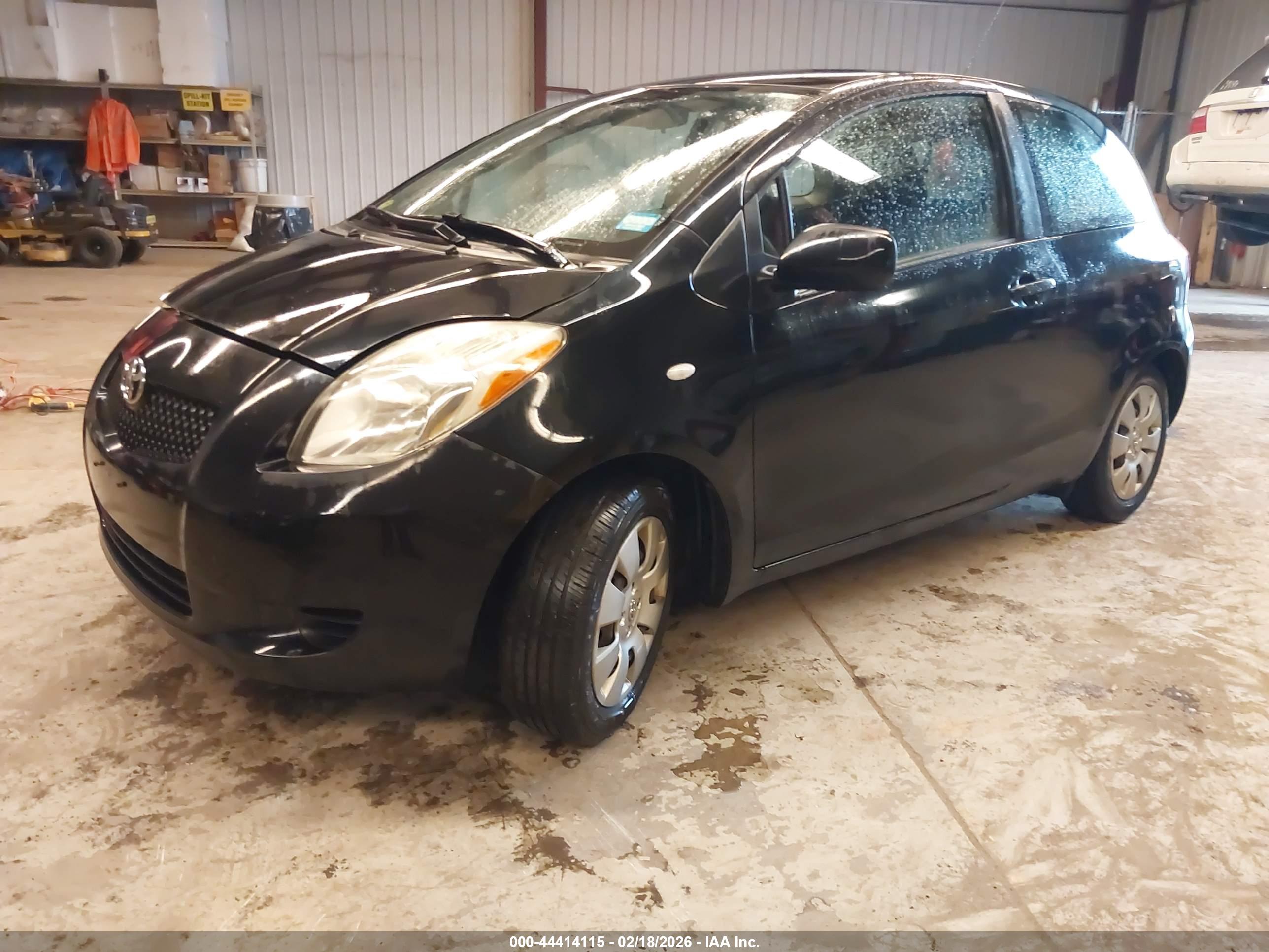 TOYOTA YARIS image 2
