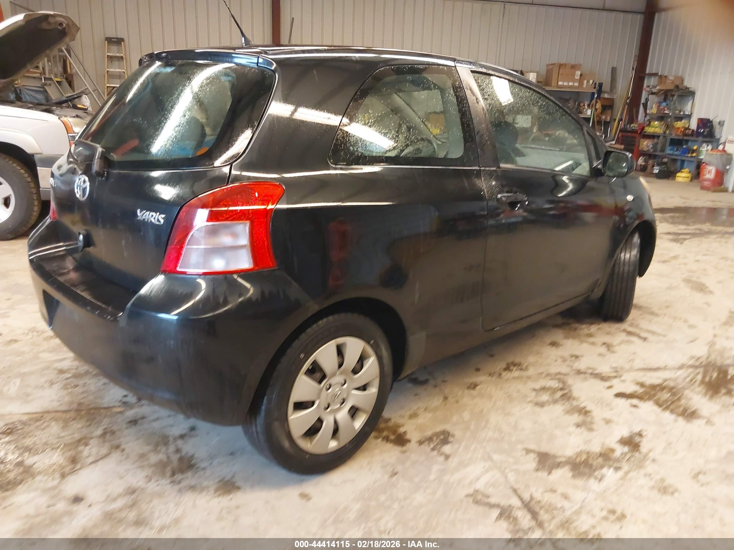 TOYOTA YARIS image 4