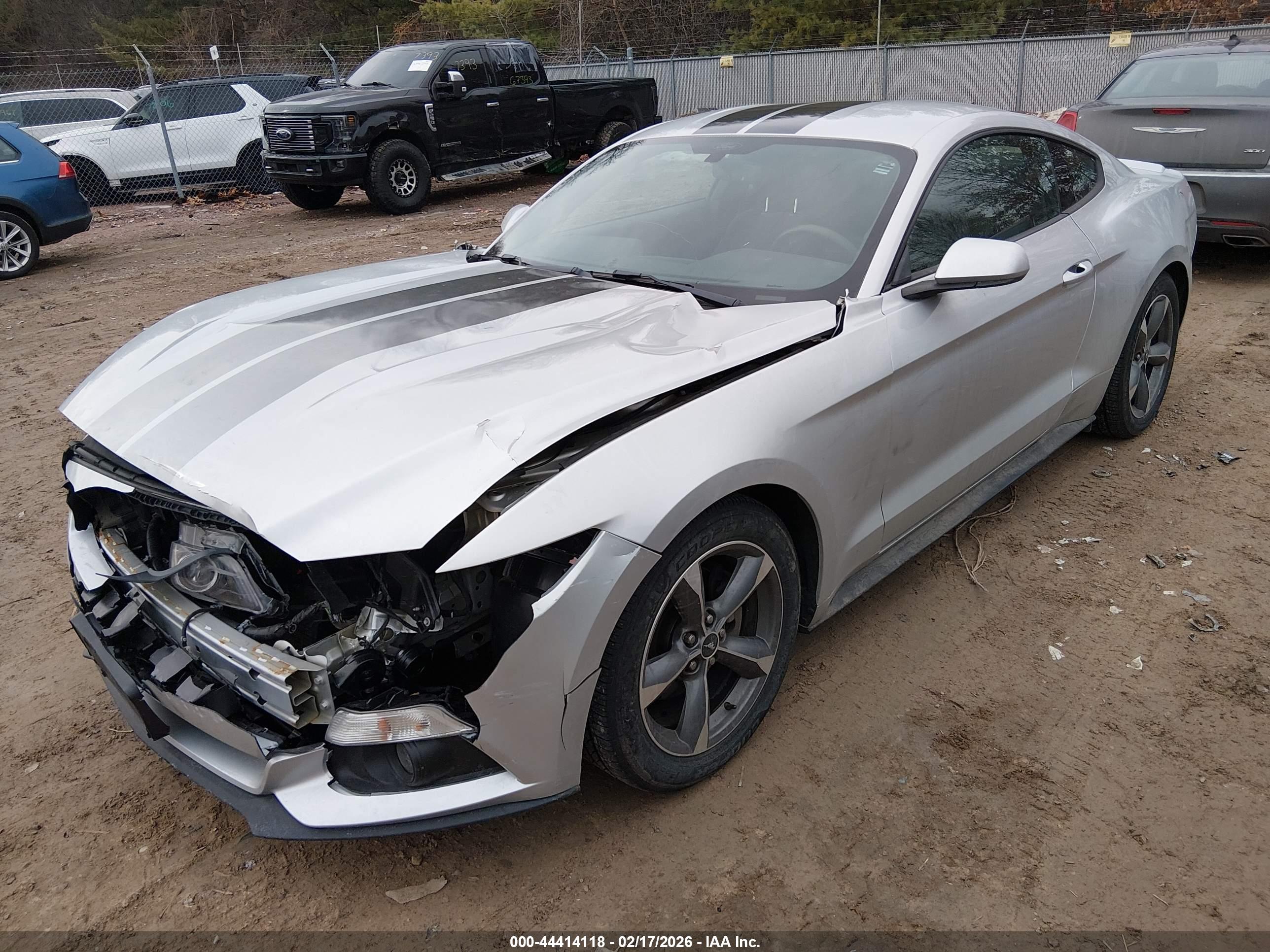 FORD MUSTANG image 2