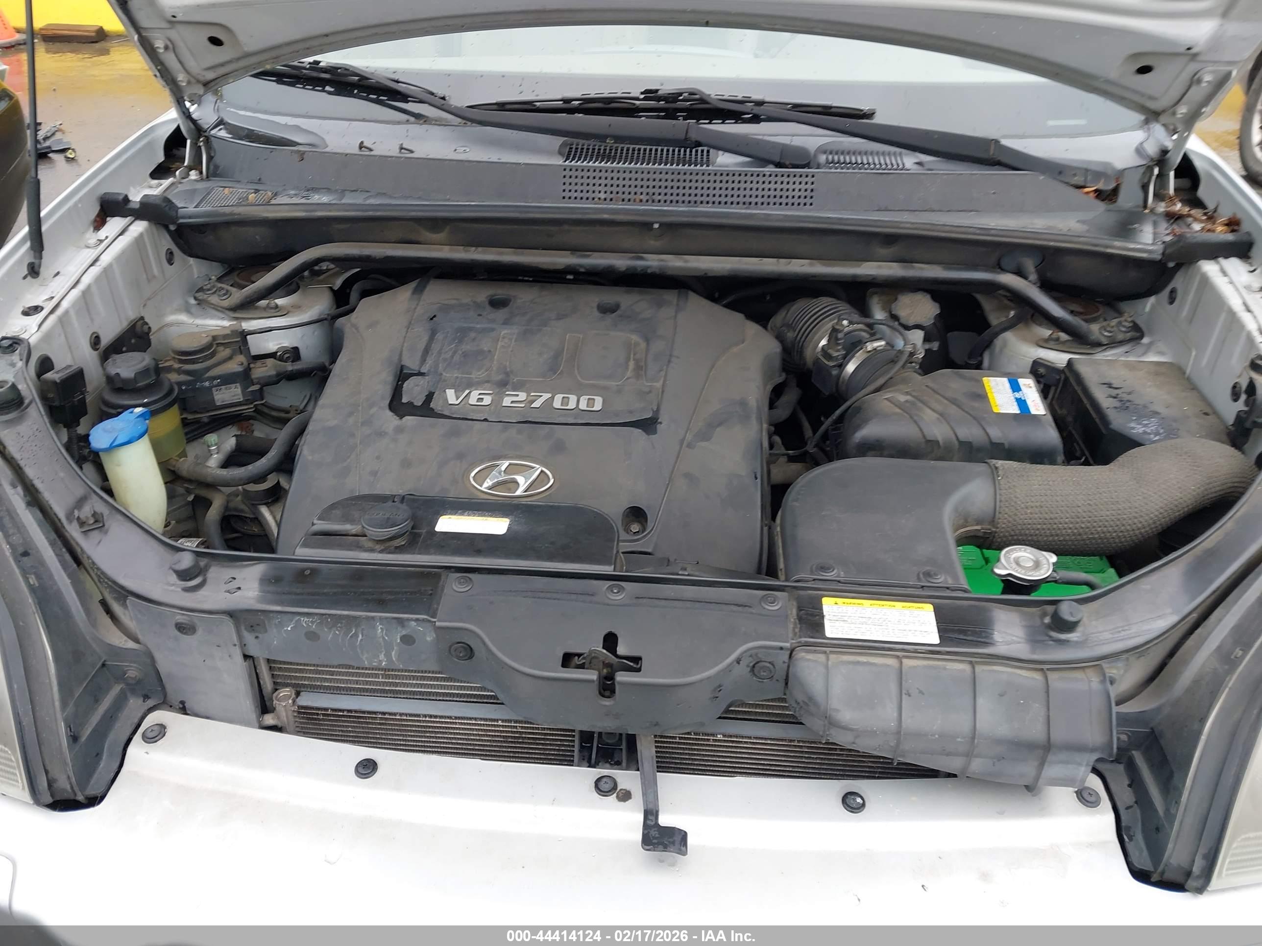 HYUNDAI TUCSON image 10