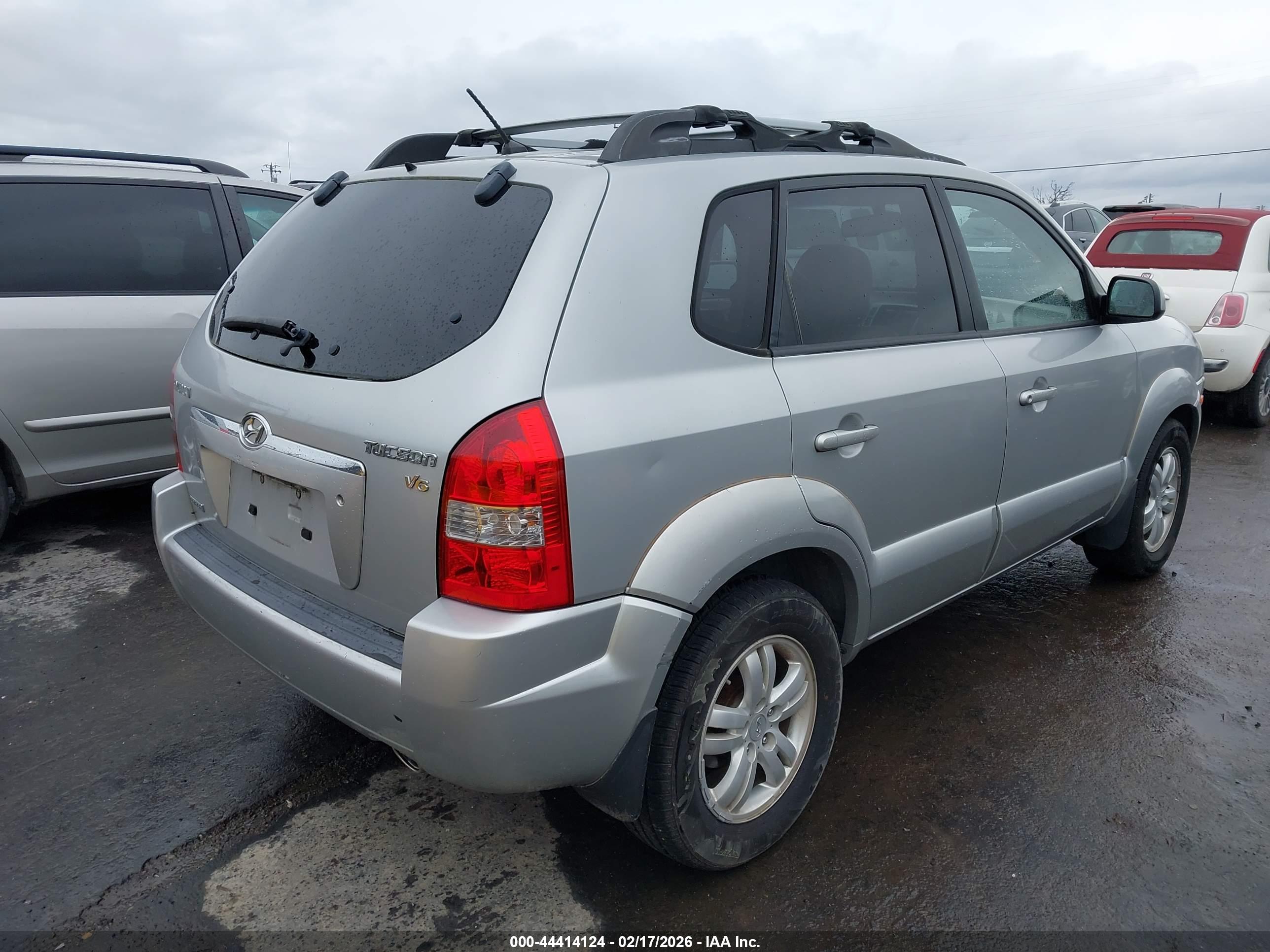 HYUNDAI TUCSON image 4