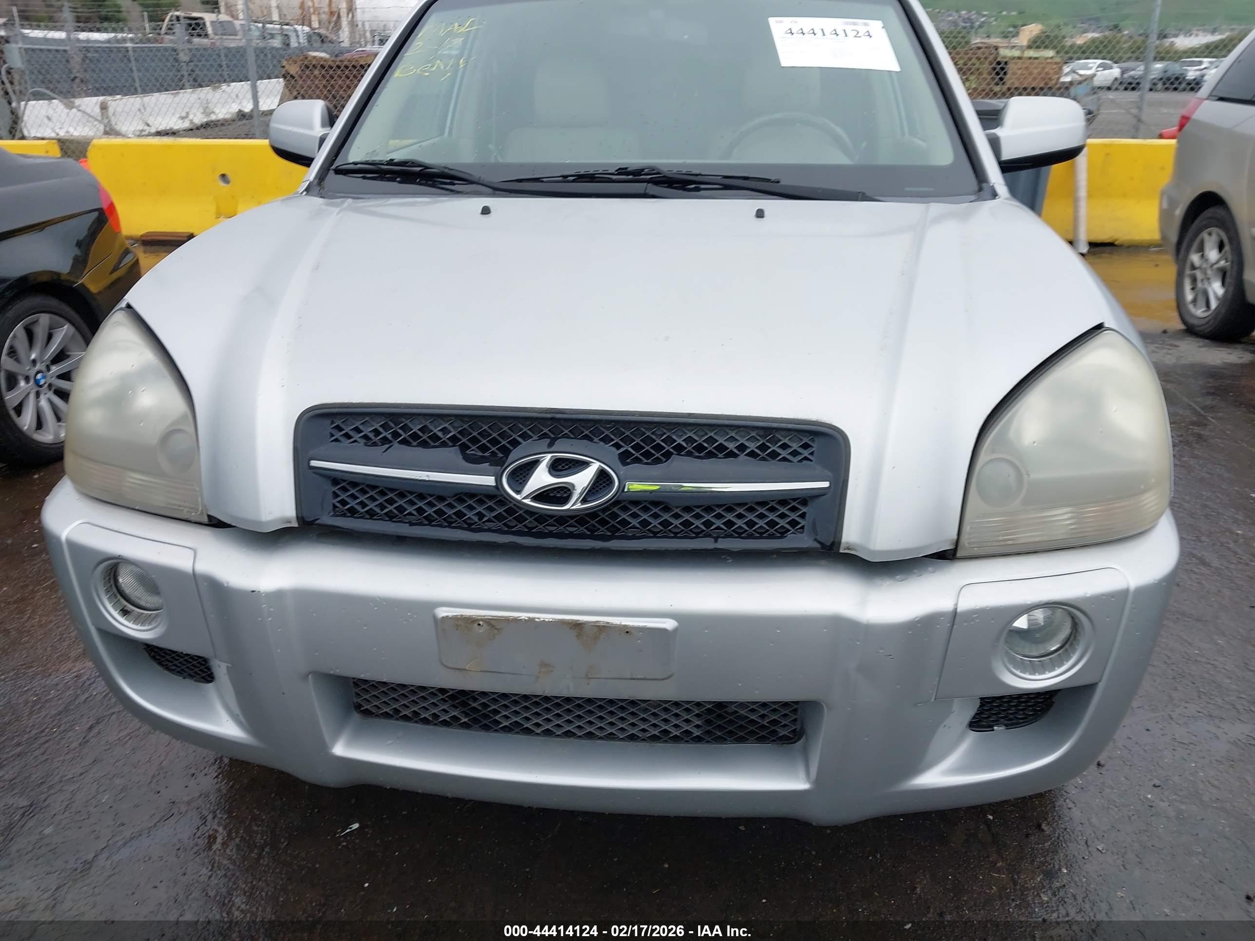 HYUNDAI TUCSON image 6