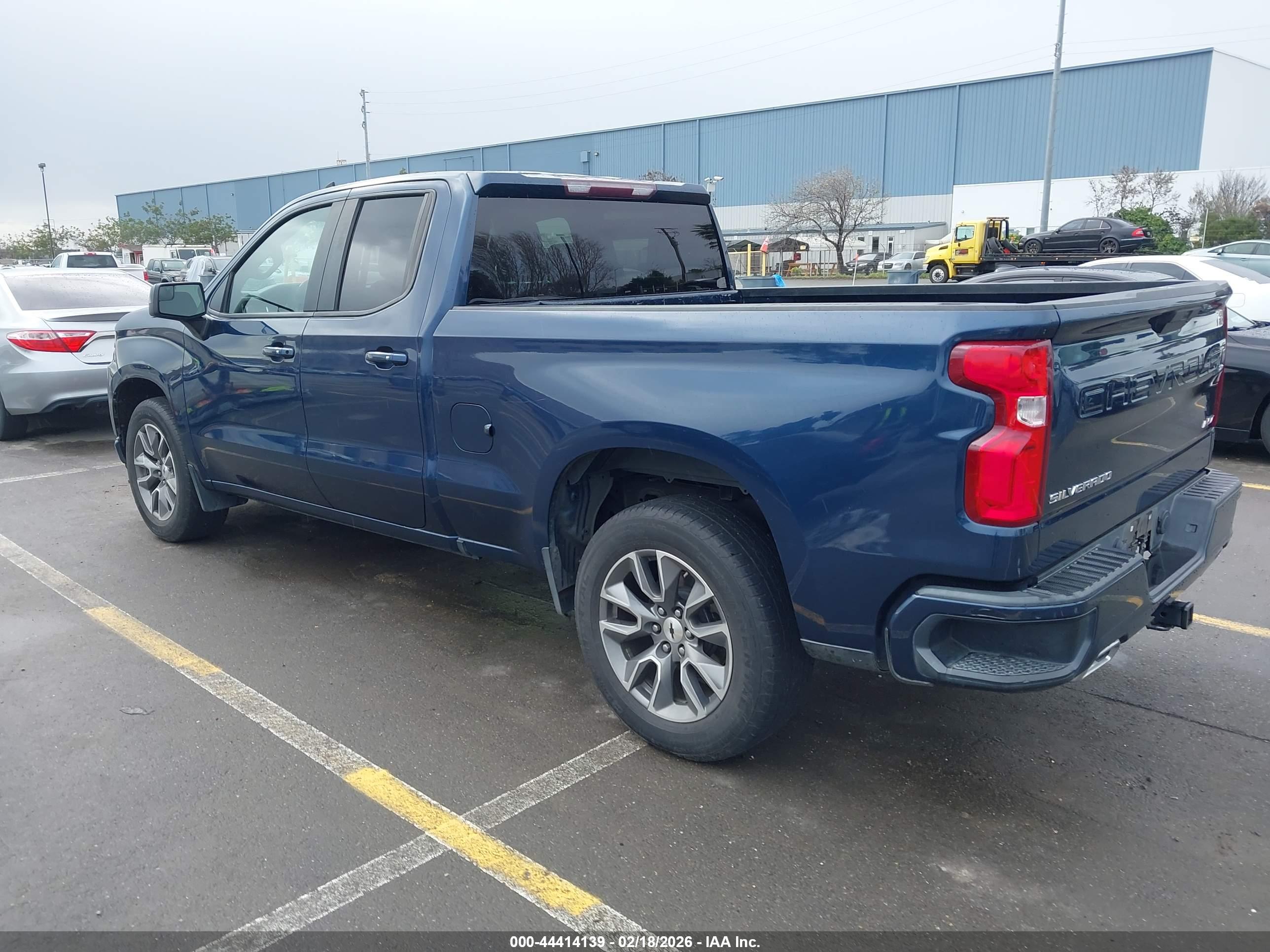 CHEVROLET SILVERADO image 3