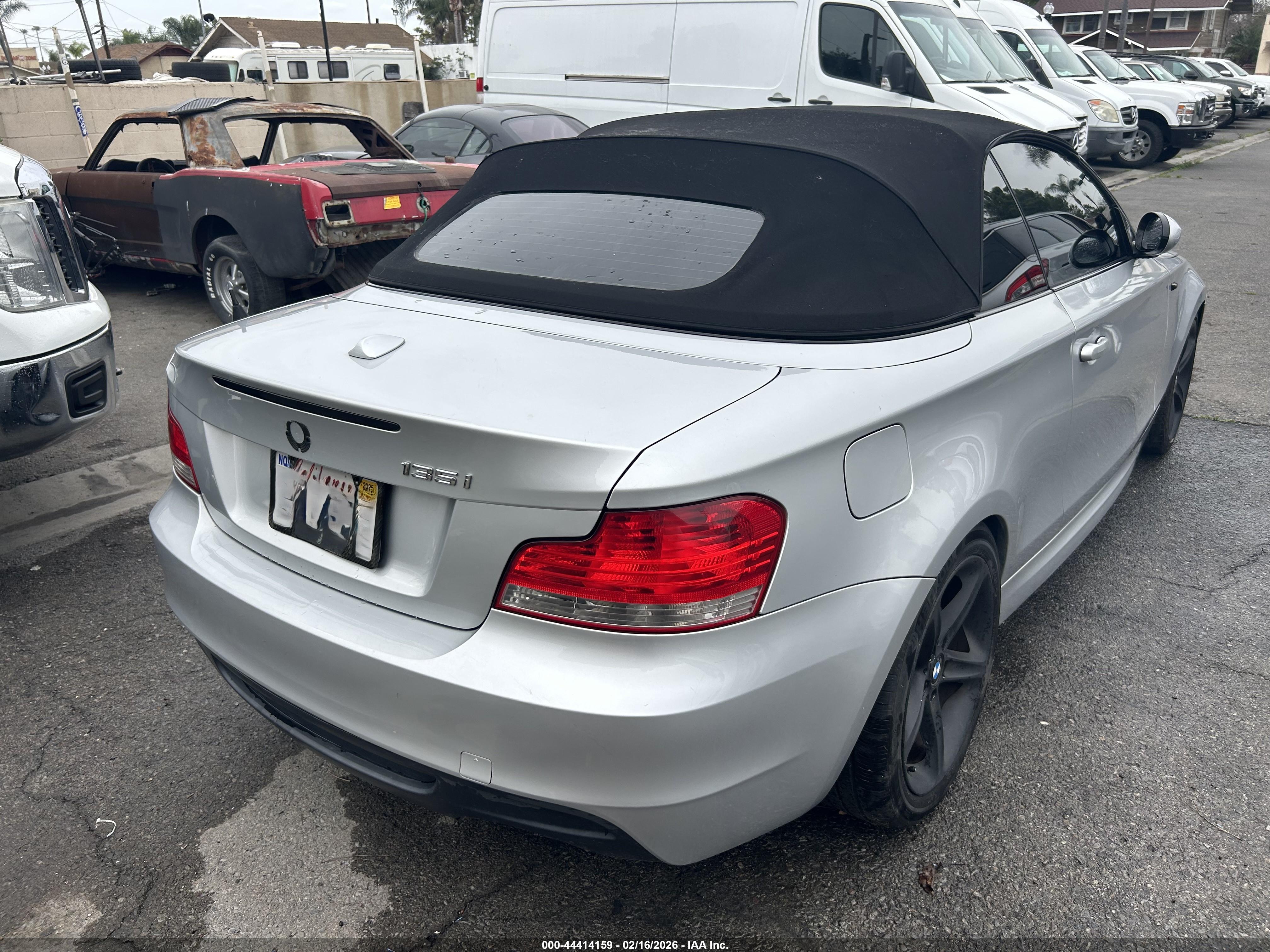 BMW 135I image 4