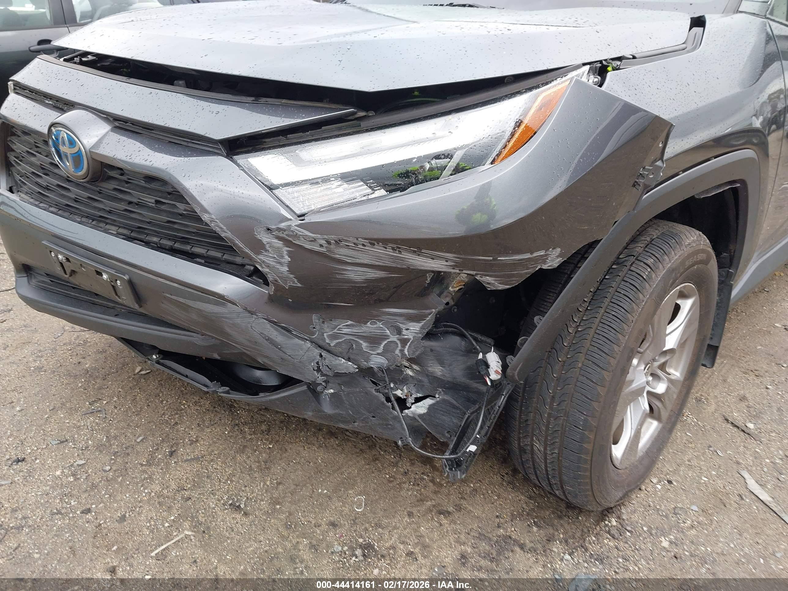 TOYOTA RAV4 image 6