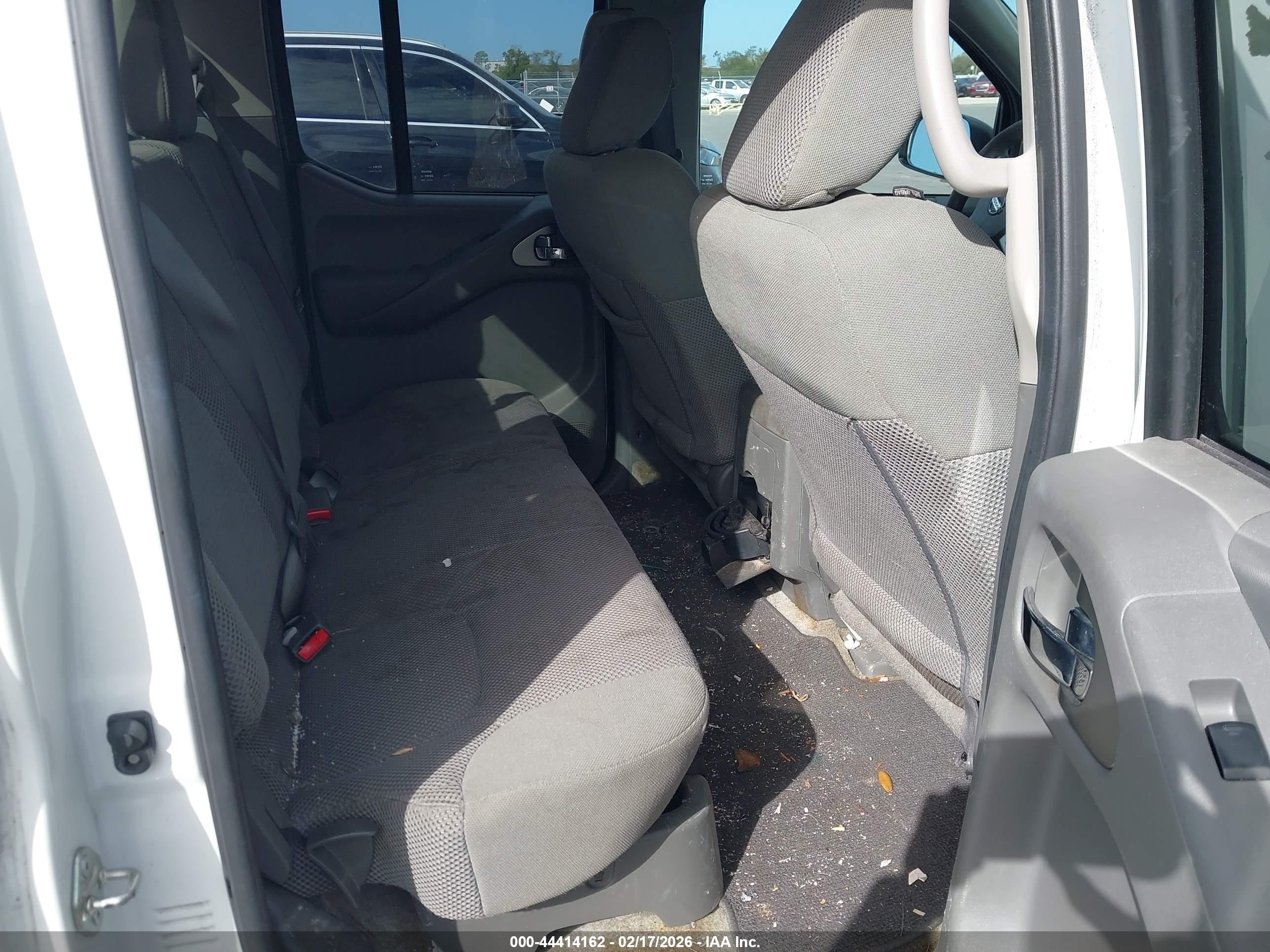 NISSAN FRONTIER image 8