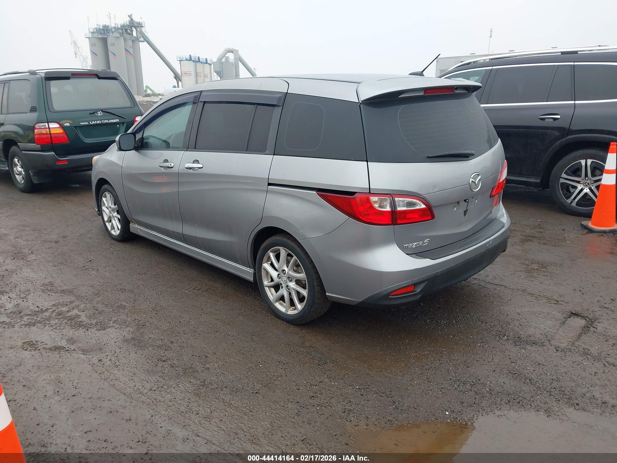 MAZDA MAZDA5 image 3