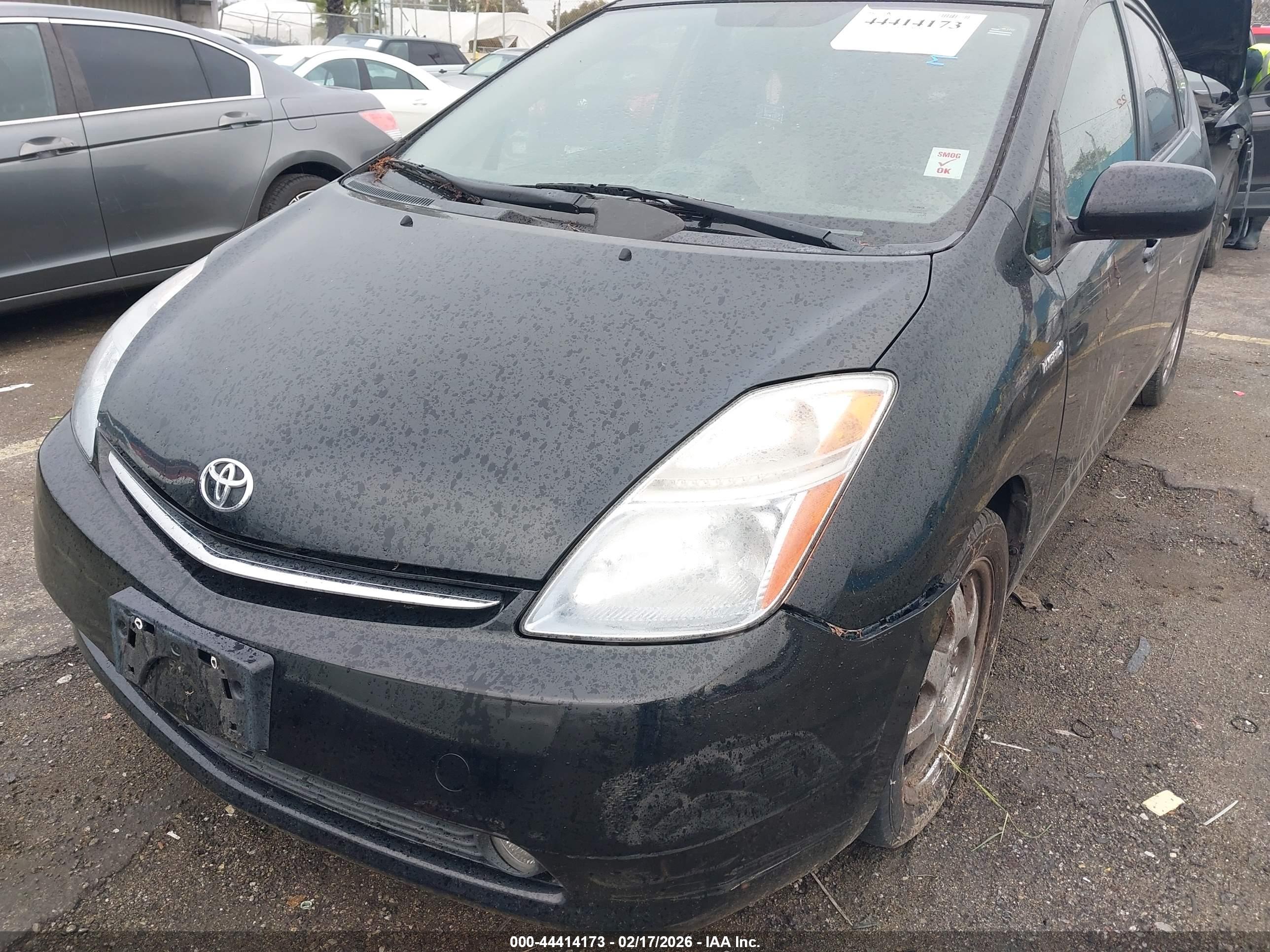 TOYOTA PRIUS image 6