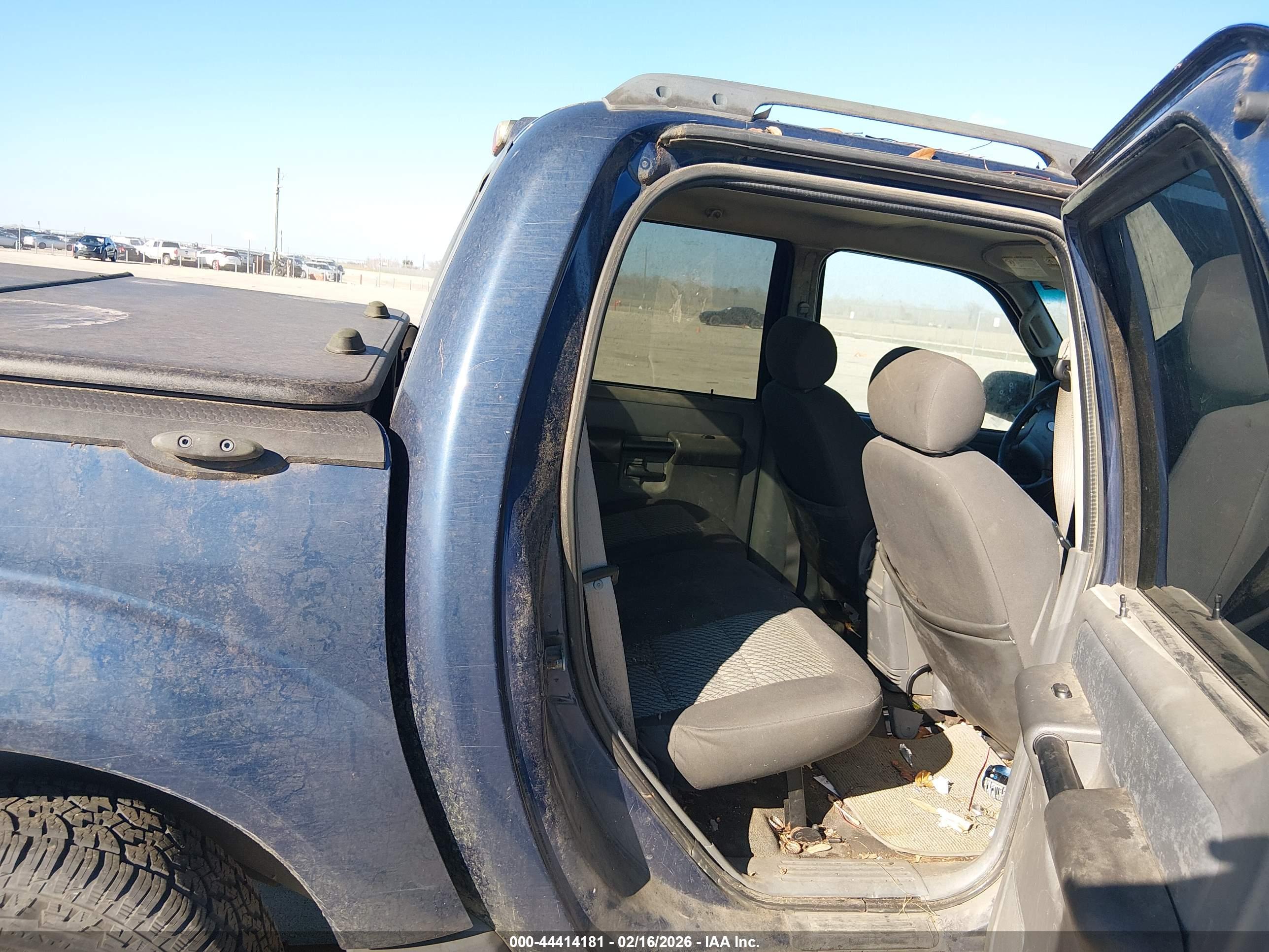 FORD EXPLORER image 8