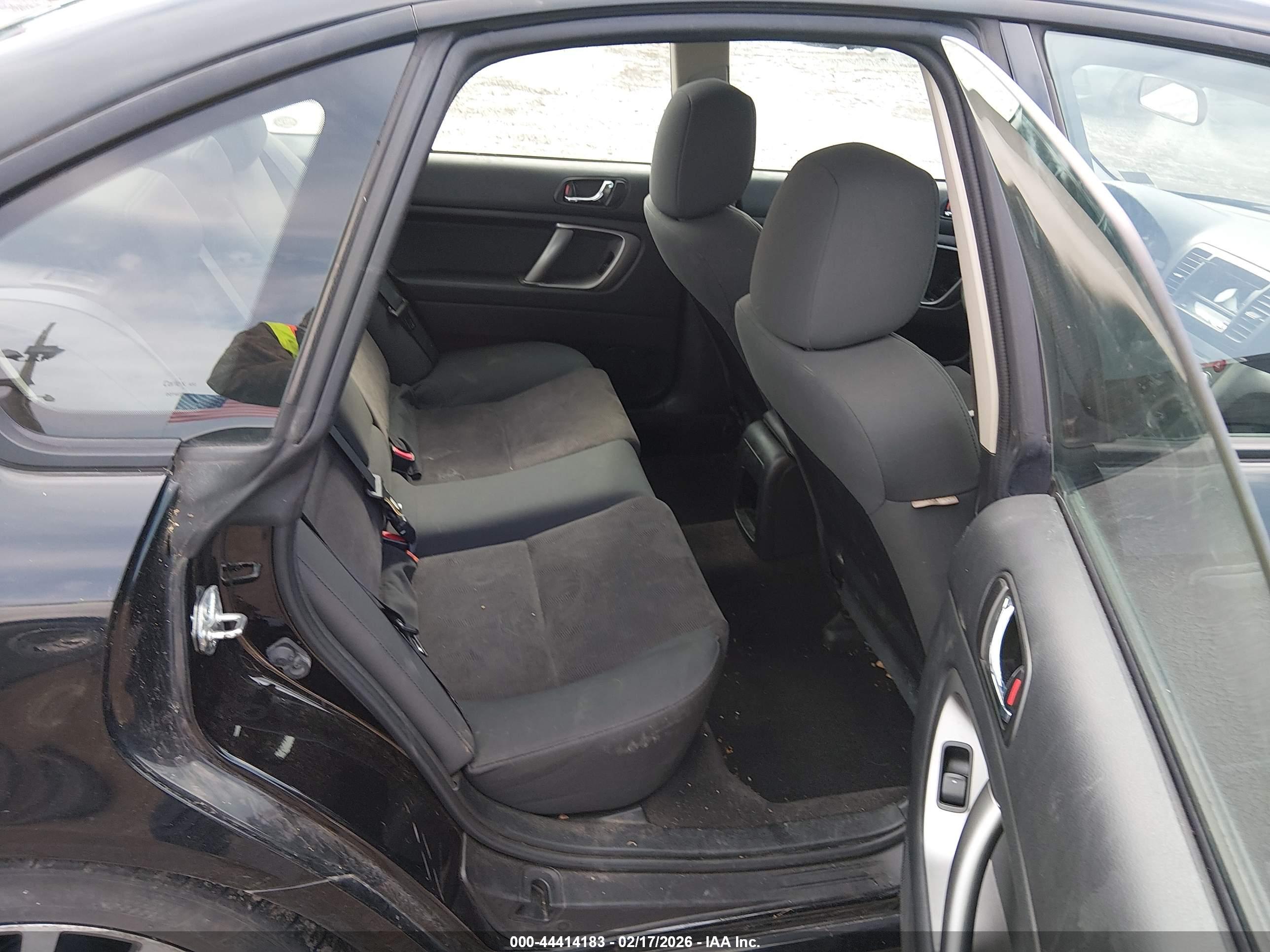 SUBARU LEGACY image 8
