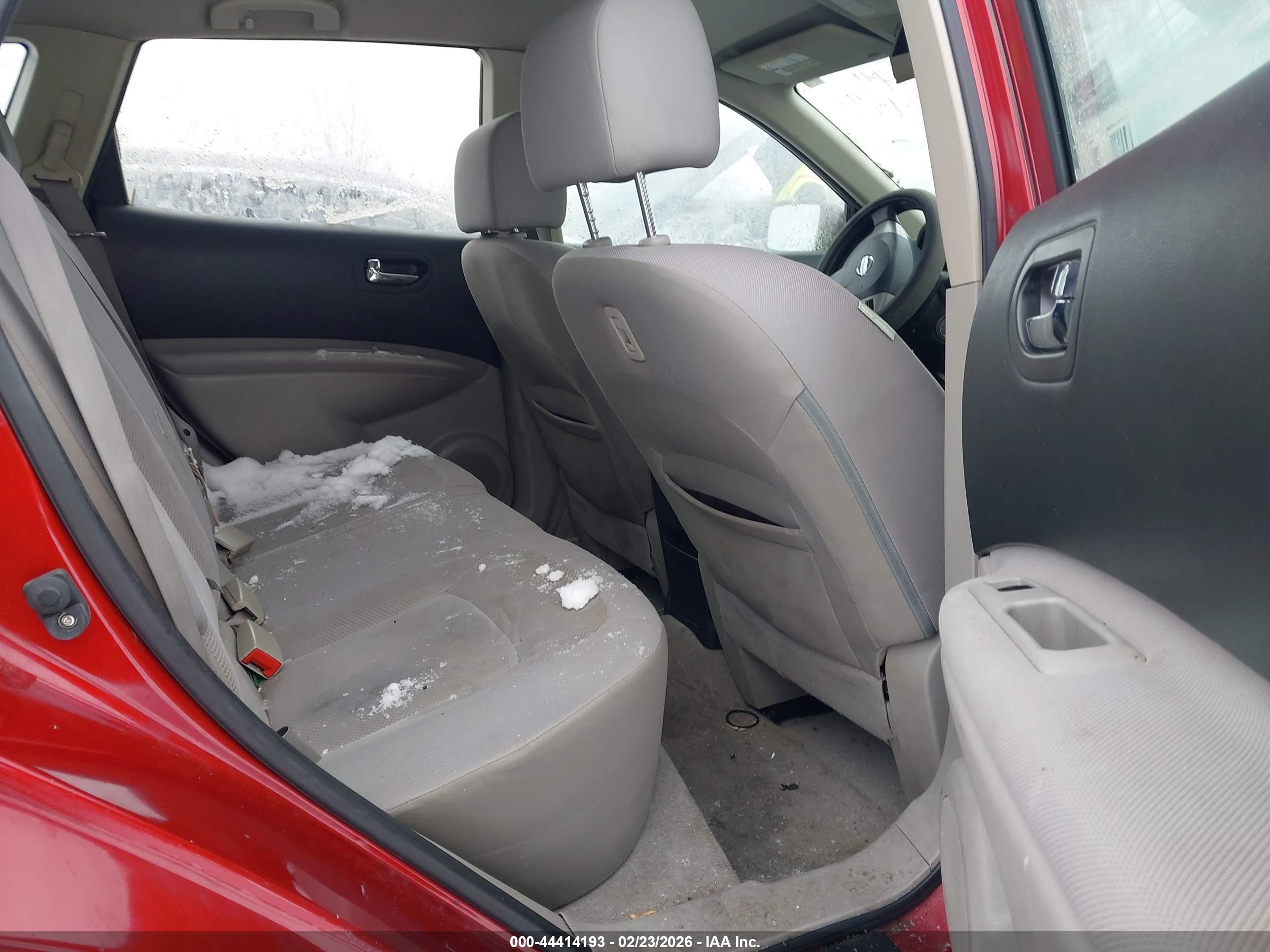 NISSAN ROGUE image 8