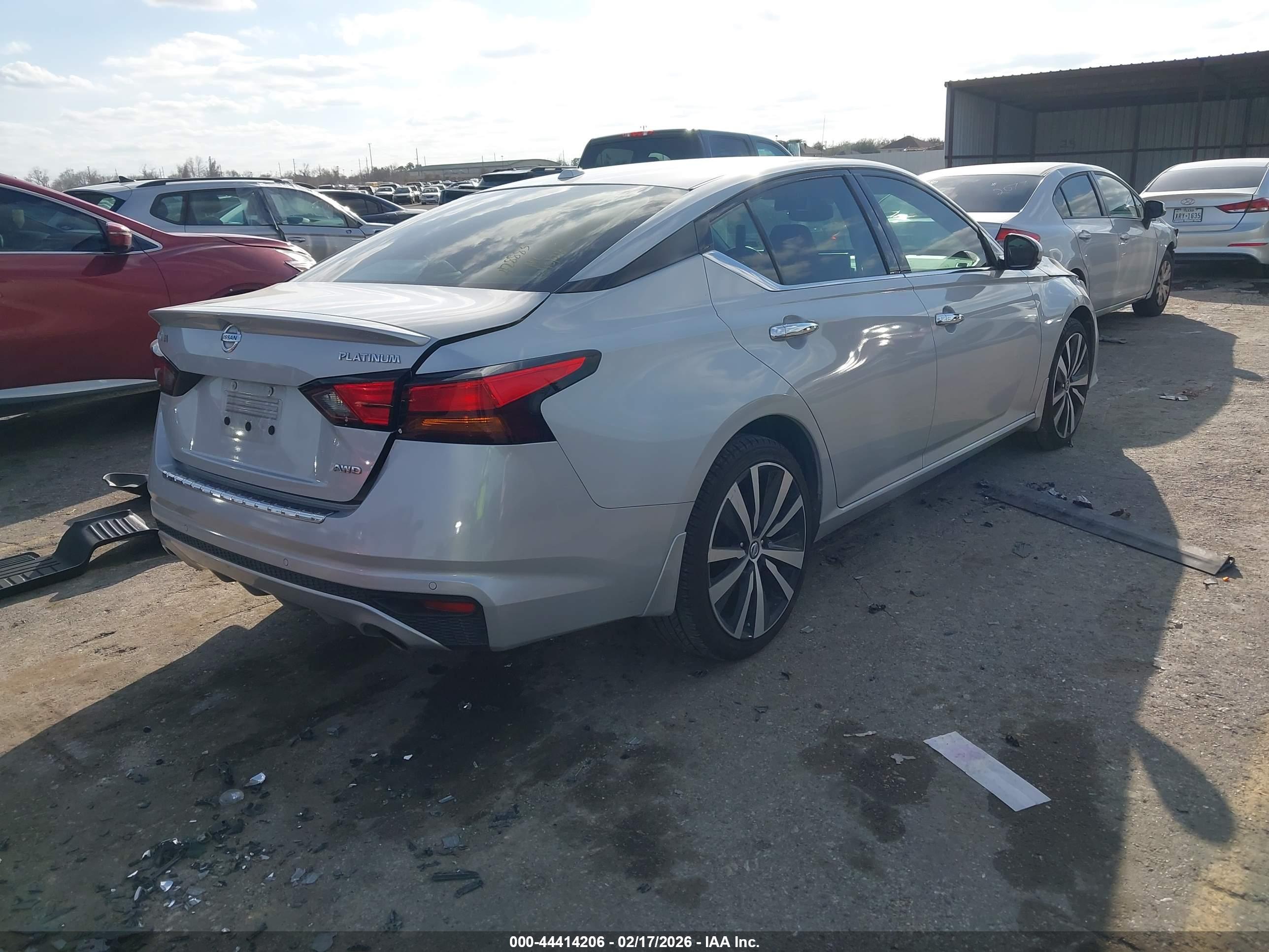 NISSAN ALTIMA image 4