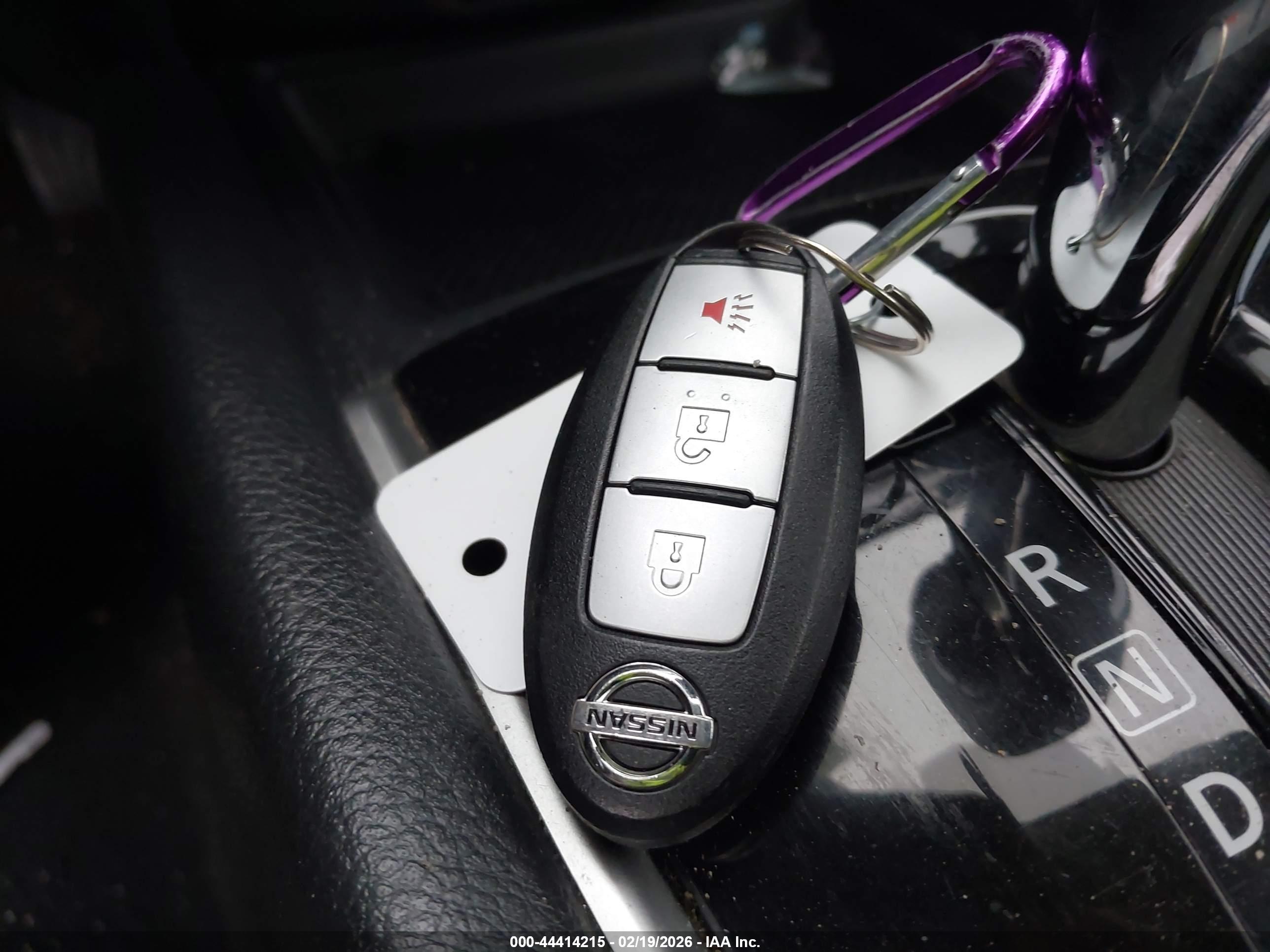 NISSAN ROGUE image 11