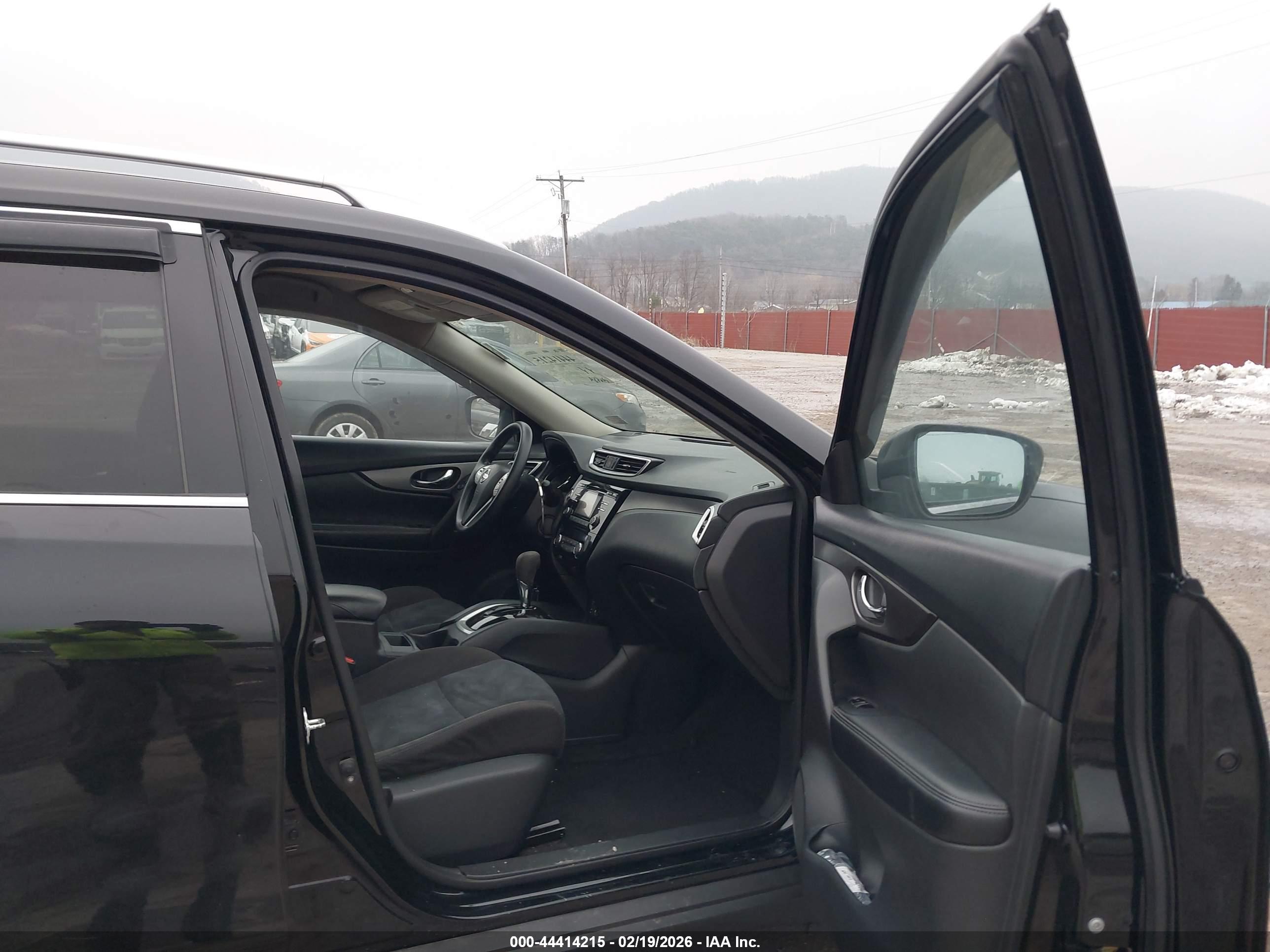 NISSAN ROGUE image 5