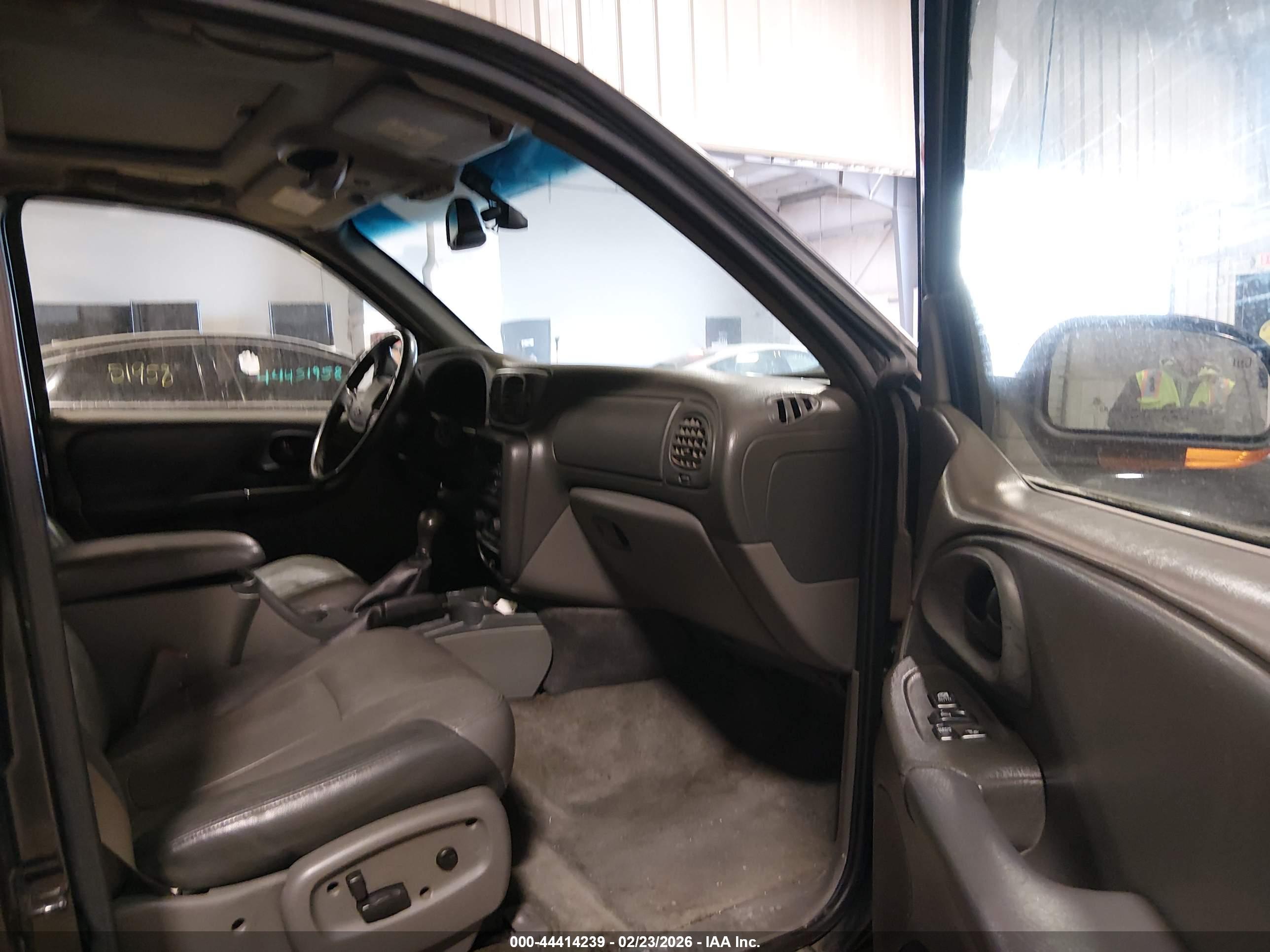 CHEVROLET TRAILBLAZER image 5