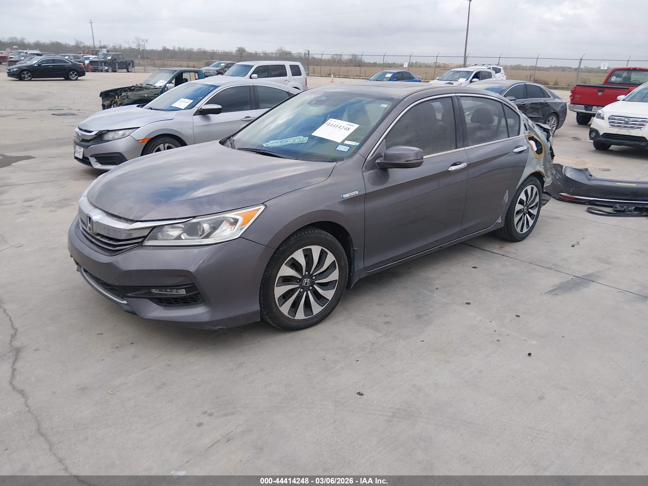 HONDA ACCORD image 2