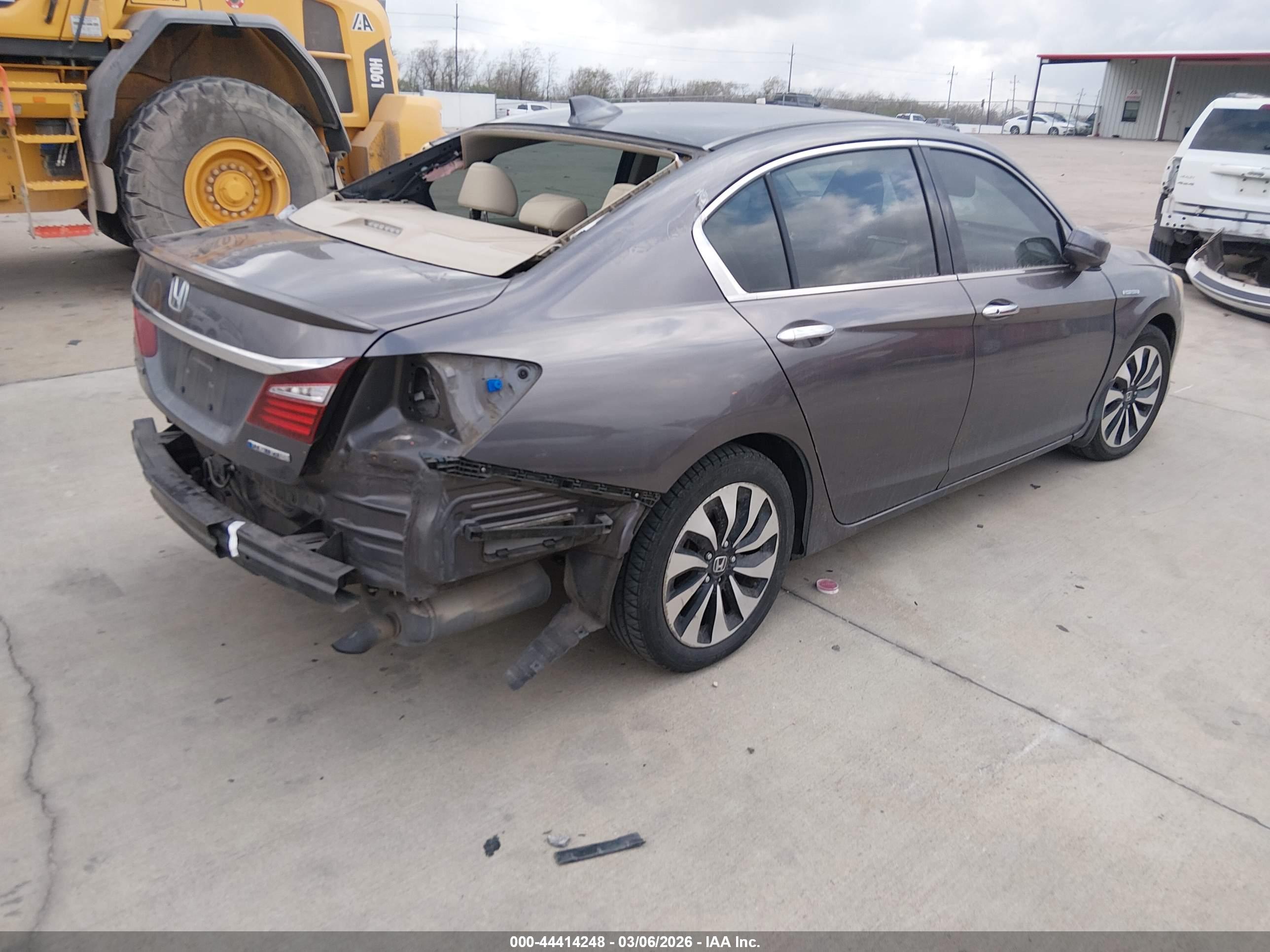 HONDA ACCORD image 4