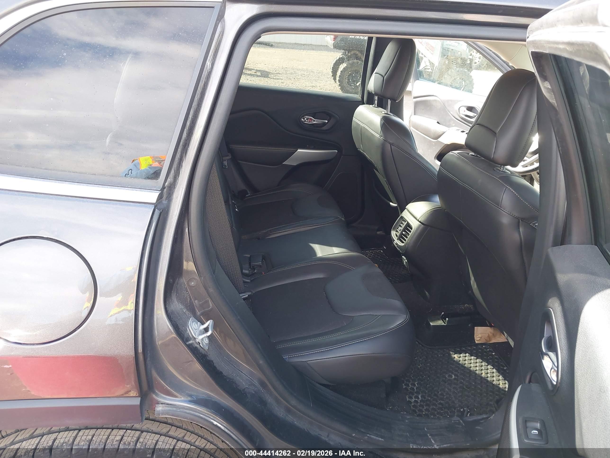 JEEP CHEROKEE image 8