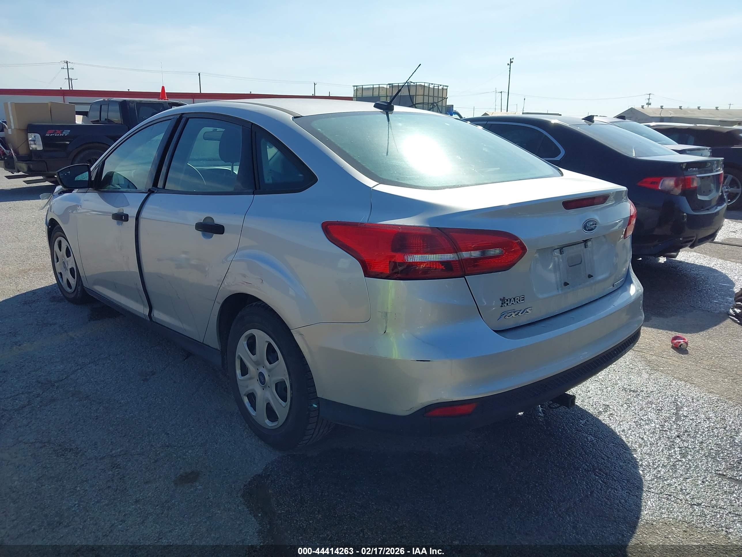 FORD FOCUS image 3