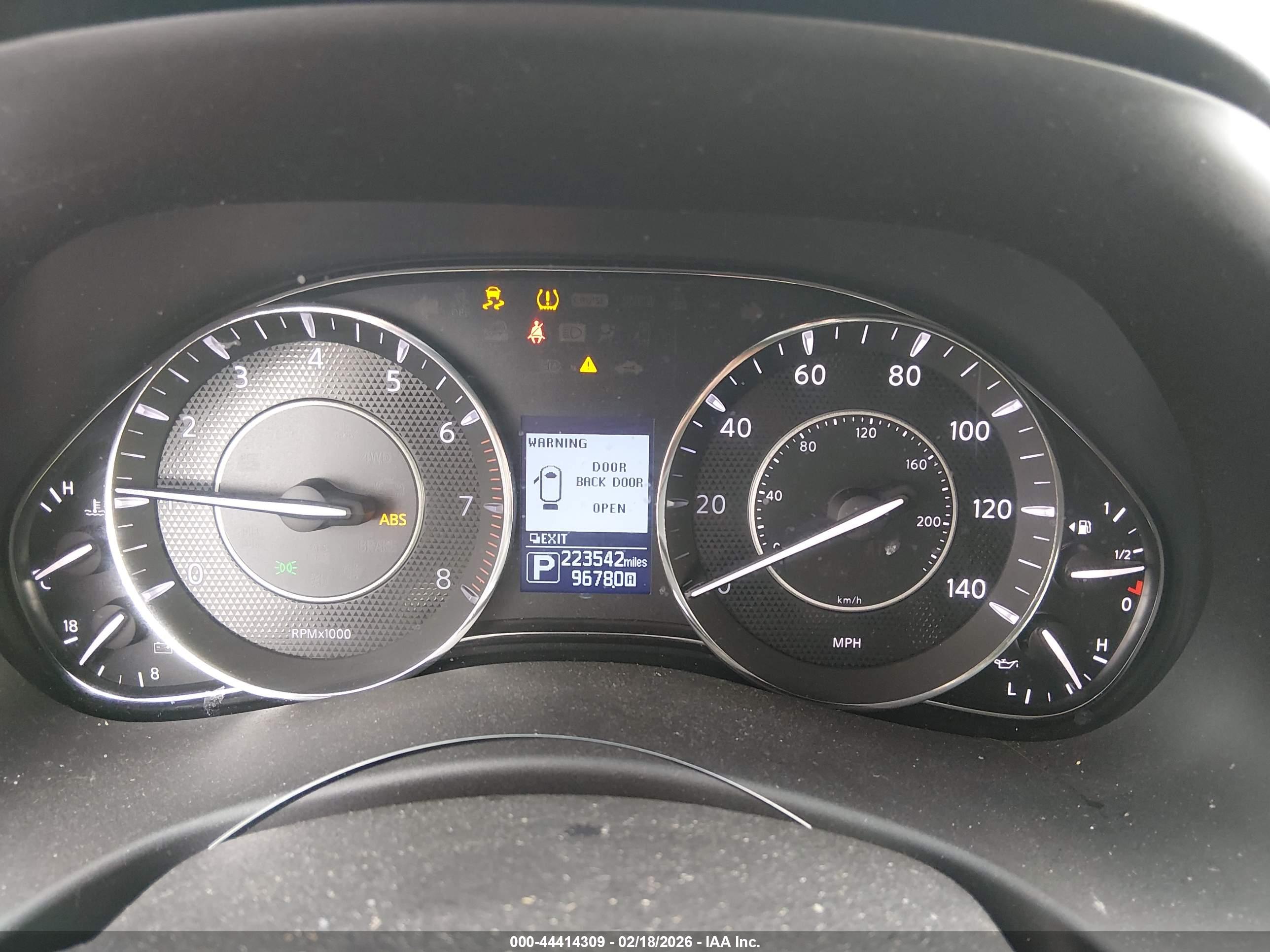 NISSAN ARMADA image 7