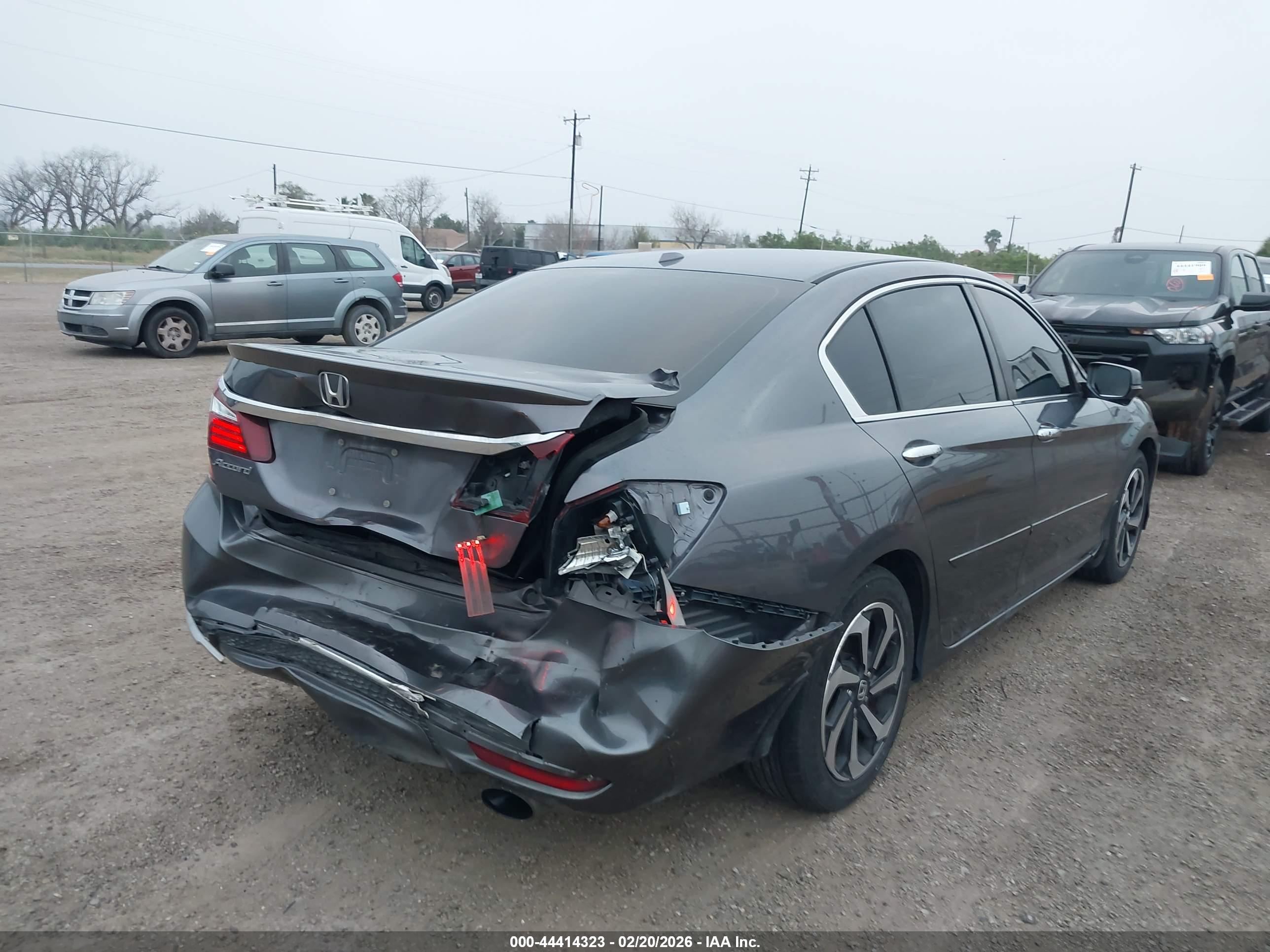 HONDA ACCORD image 6