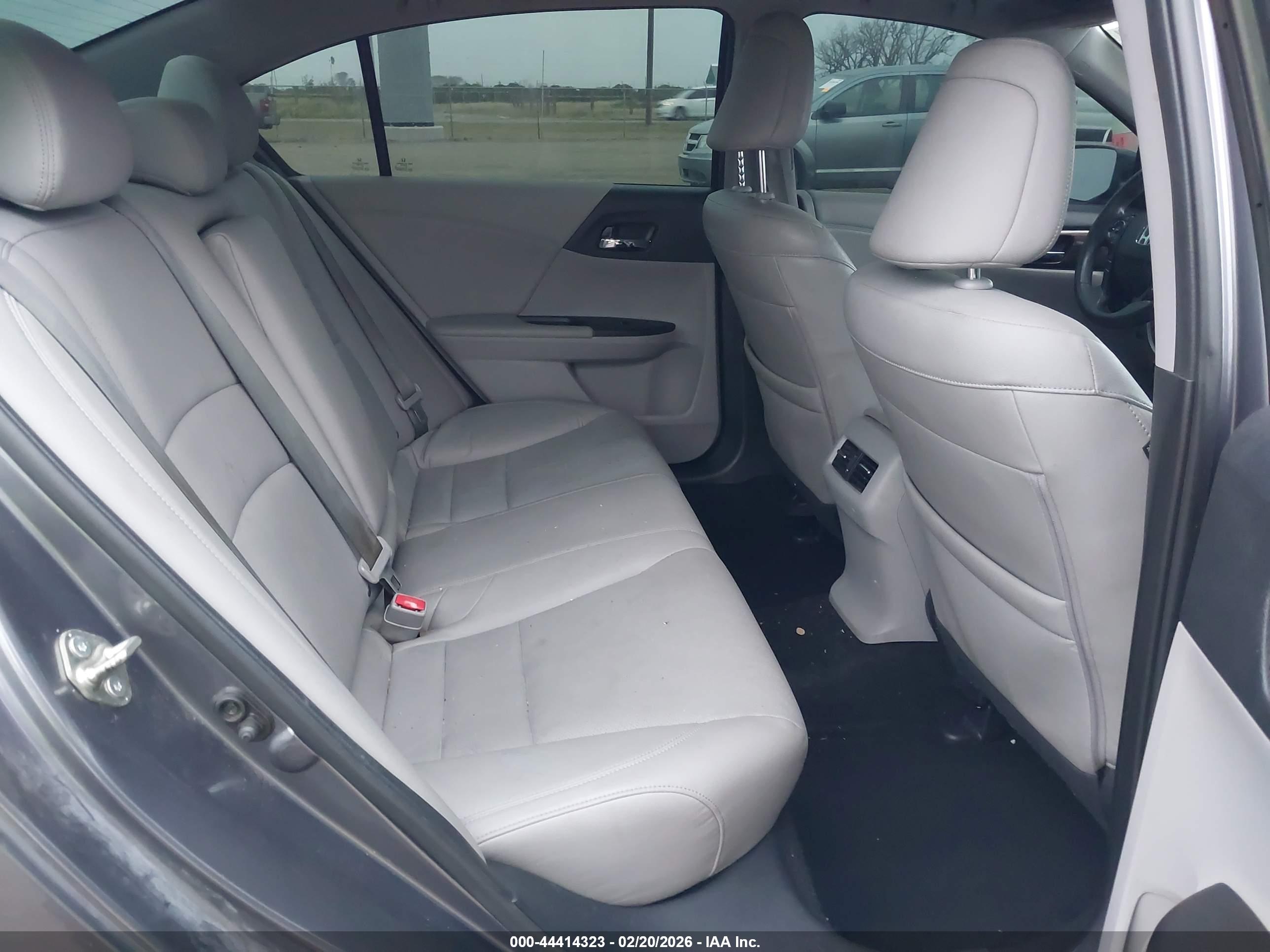 HONDA ACCORD image 8