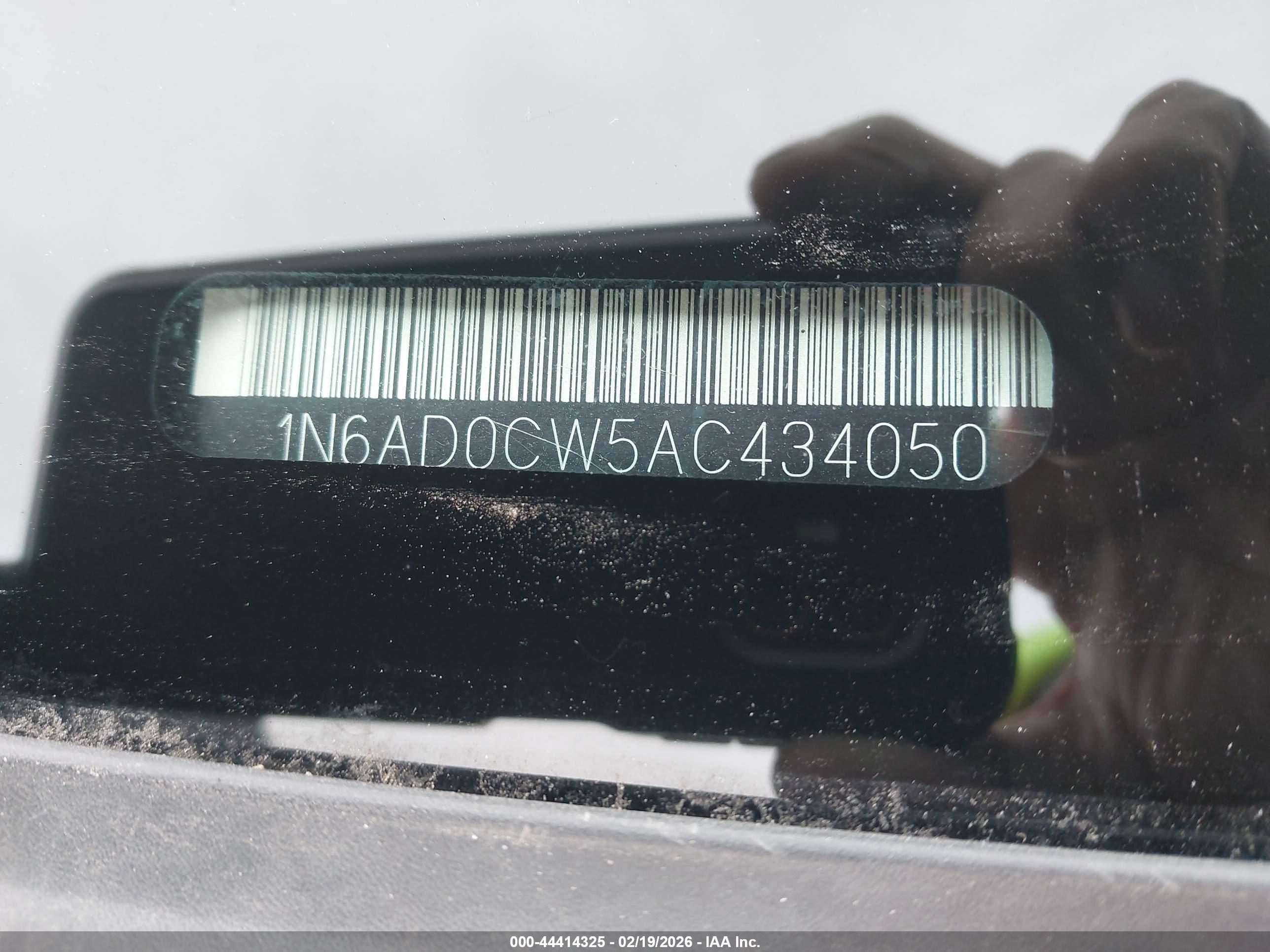 NISSAN FRONTIER image 9