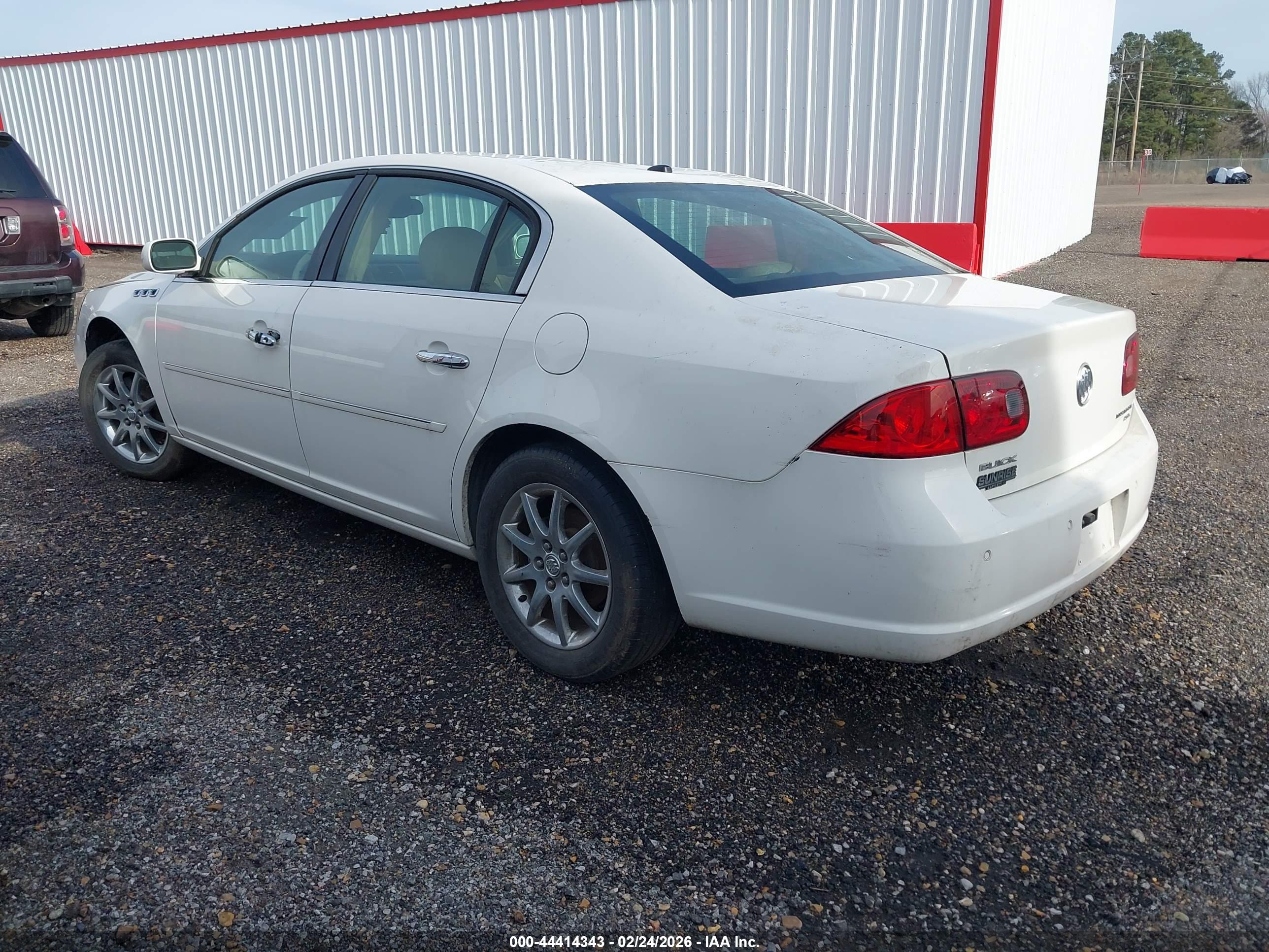 BUICK LUCERNE image 3