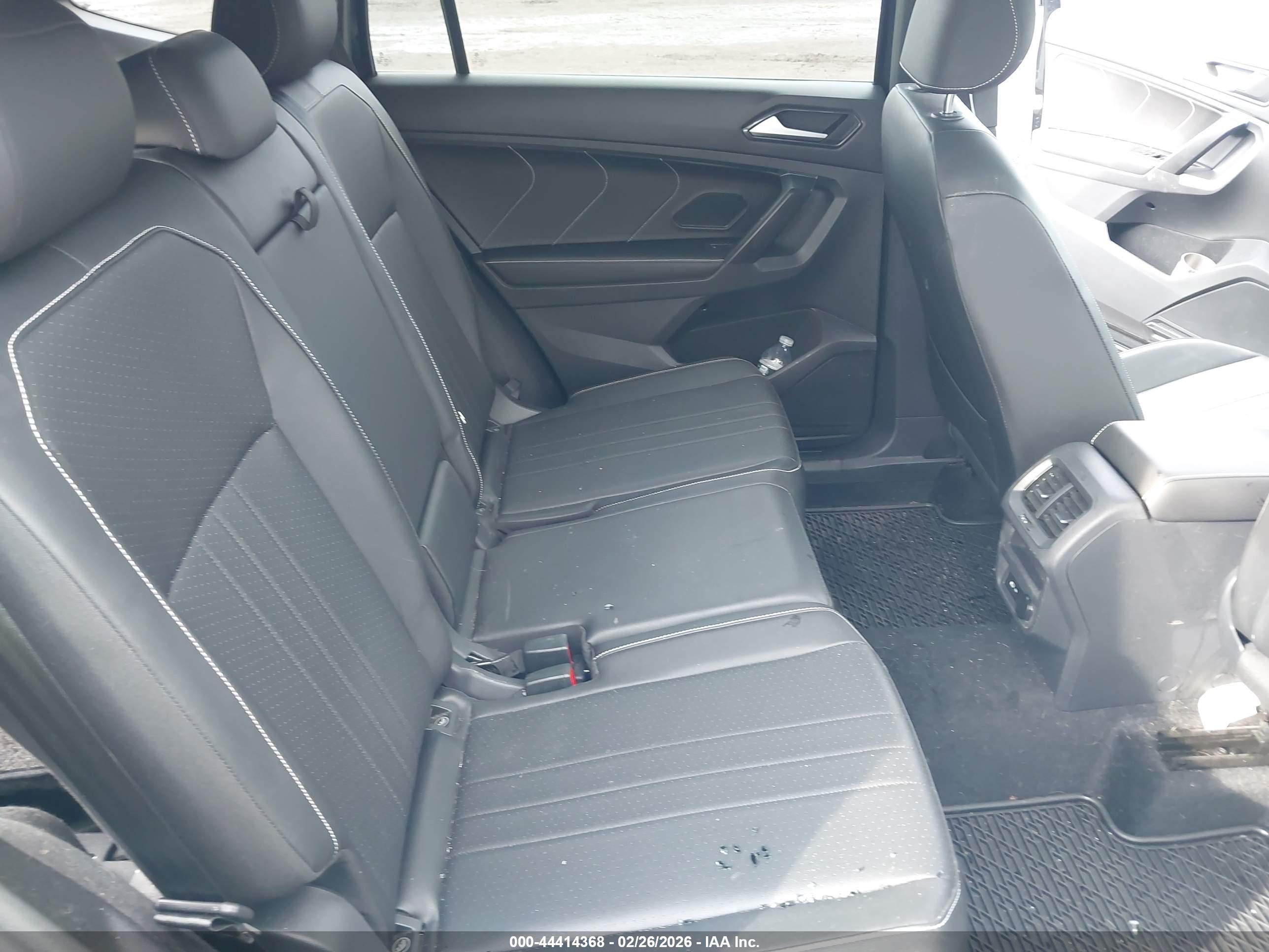 VOLKSWAGEN TIGUAN image 8