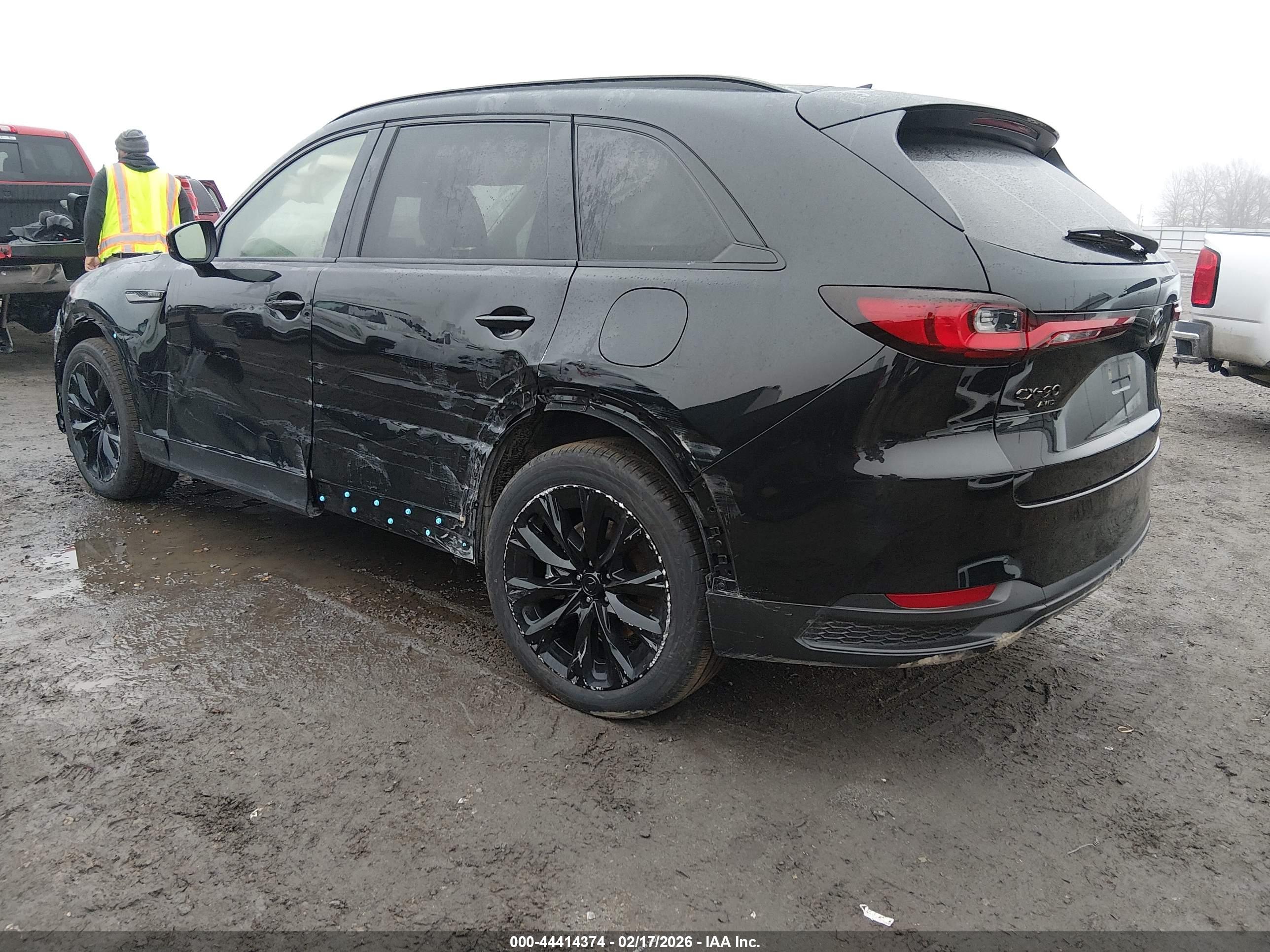 MAZDA CX-90 image 3