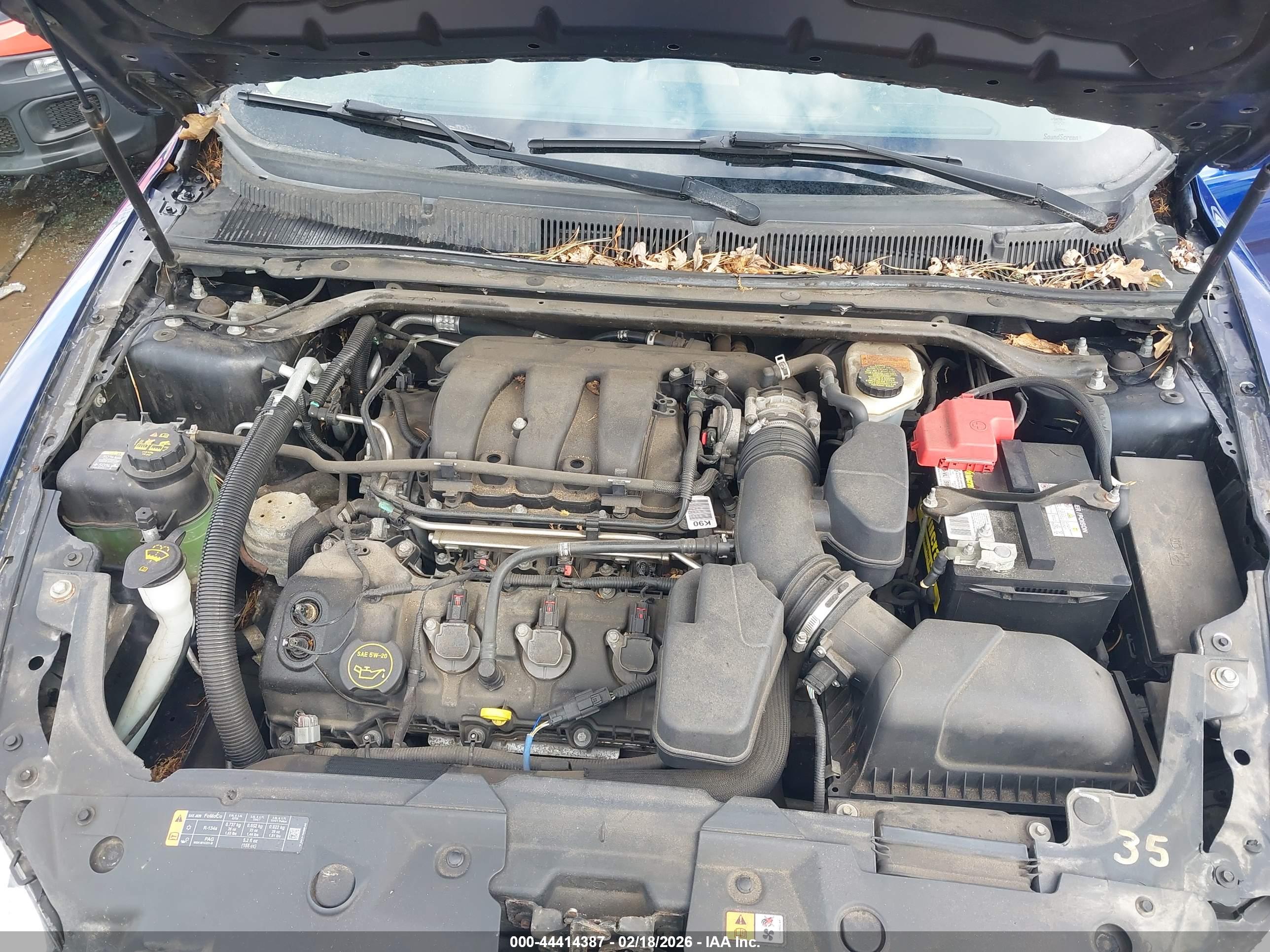 FORD TAURUS image 10