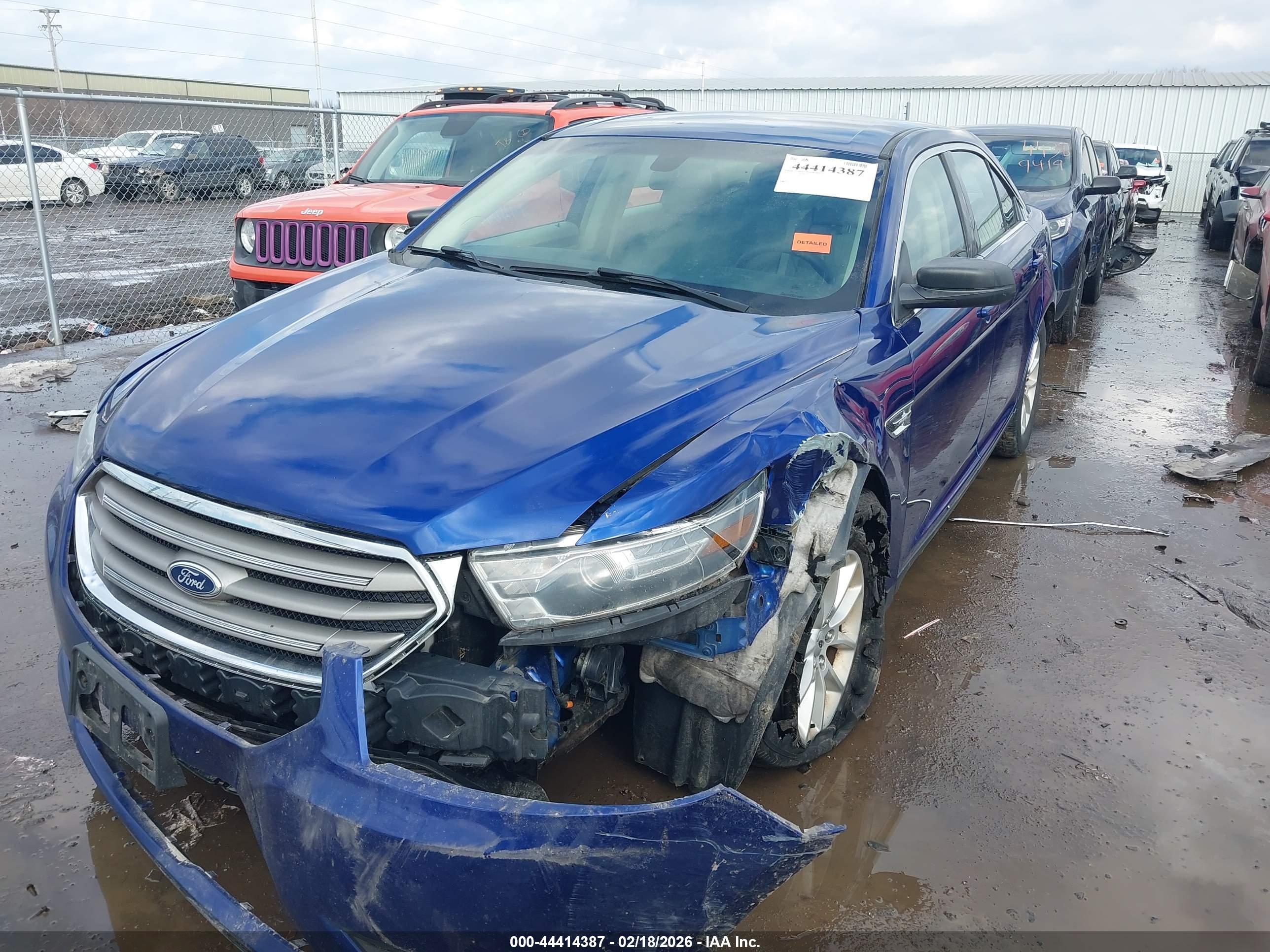 FORD TAURUS image 2