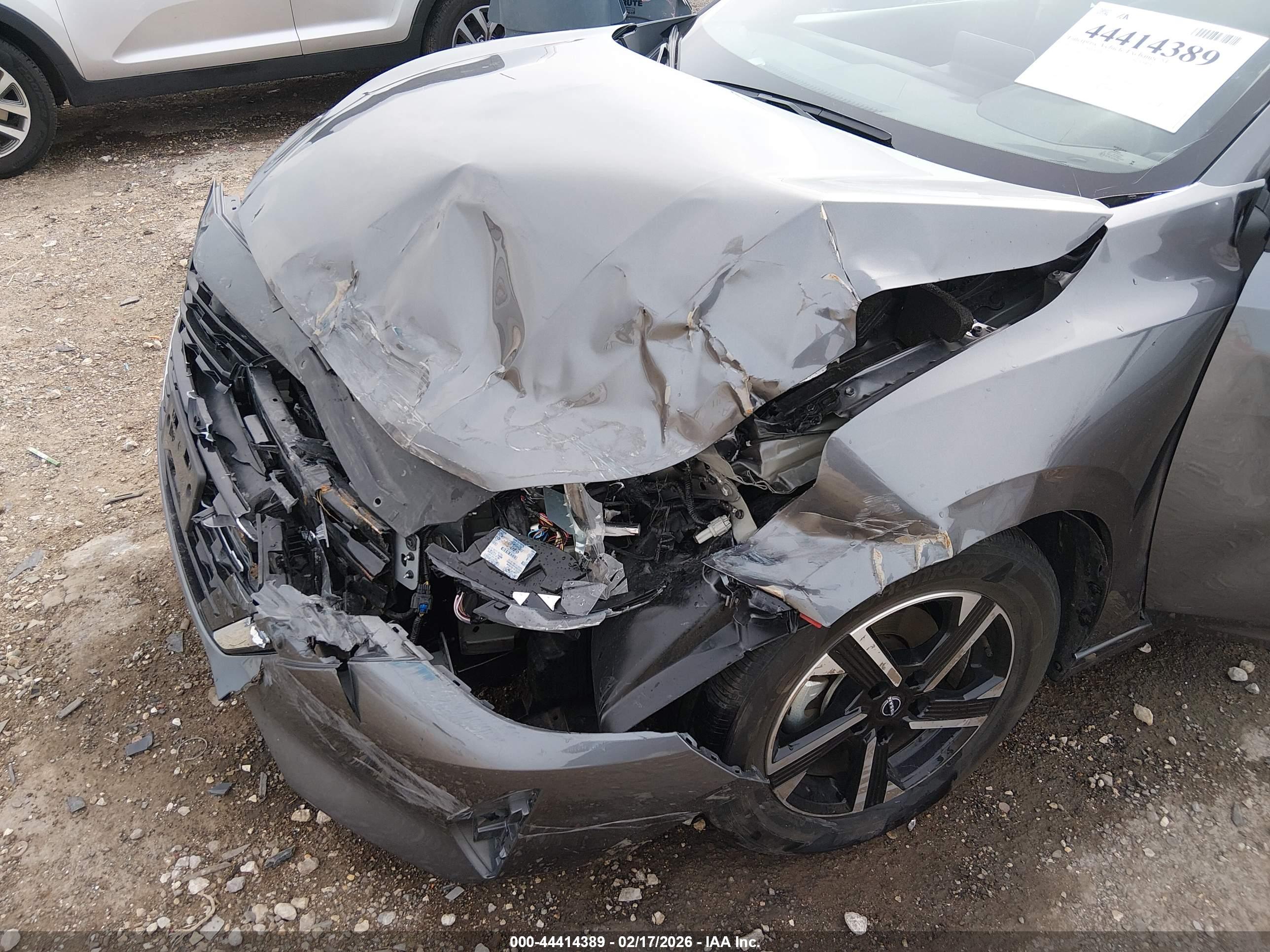 NISSAN SENTRA image 6