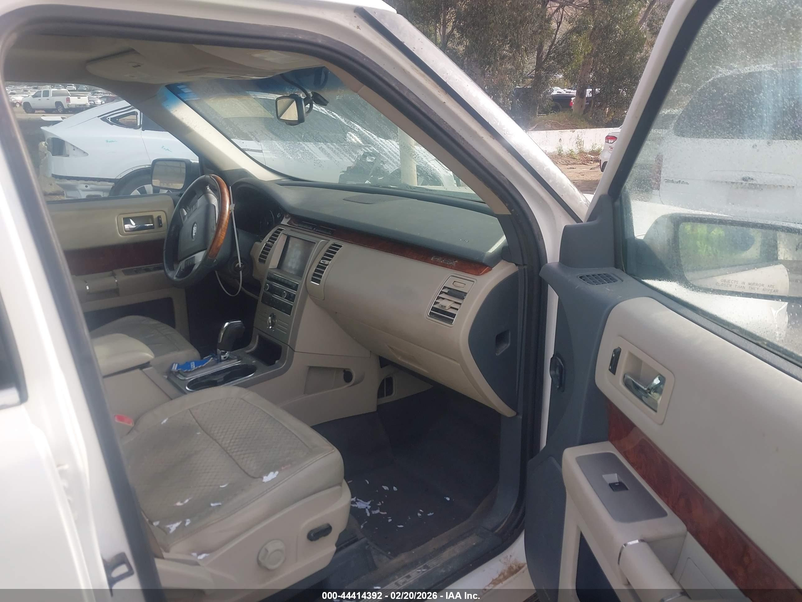 FORD FLEX image 5