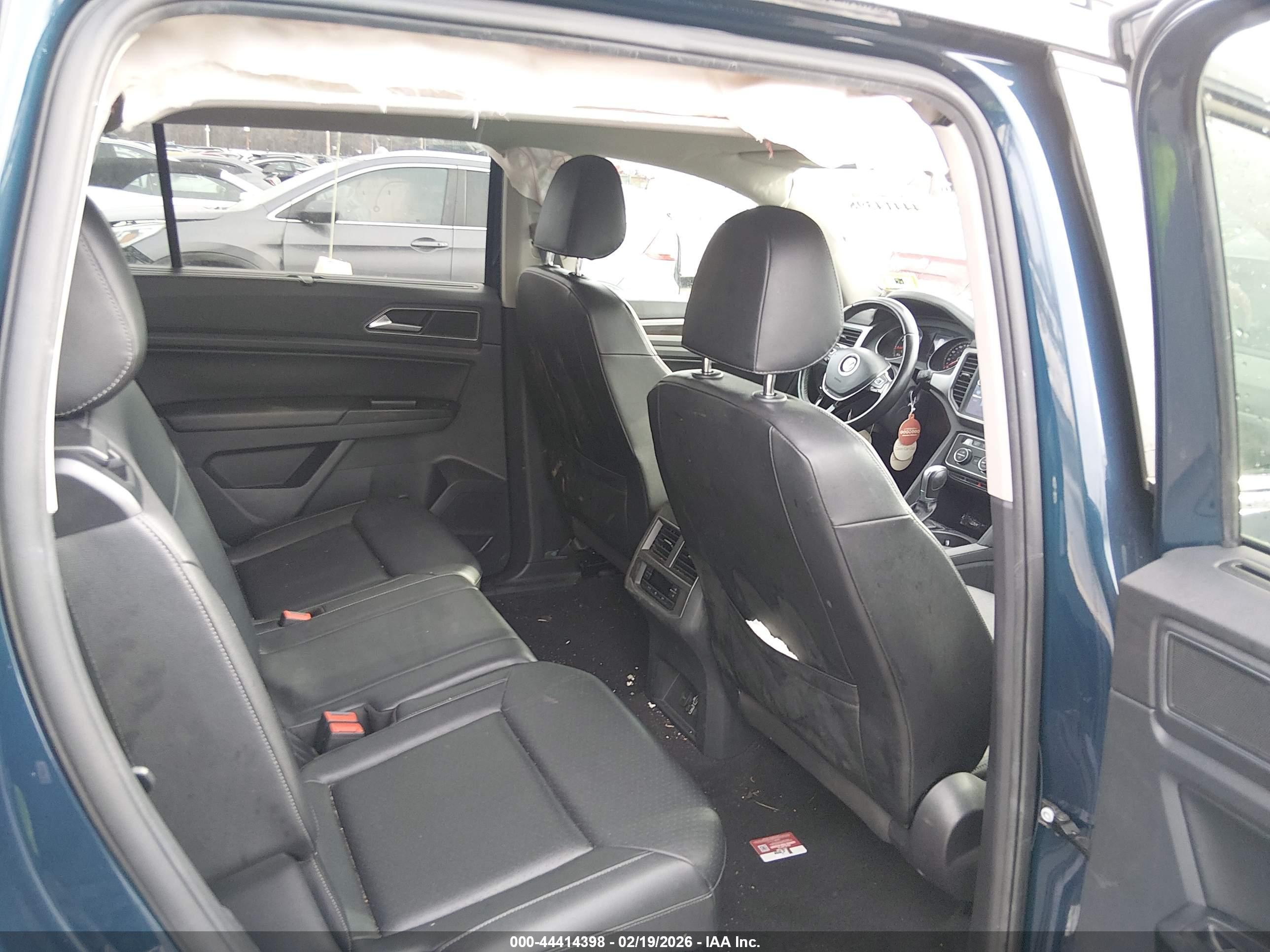 VOLKSWAGEN ATLAS image 8